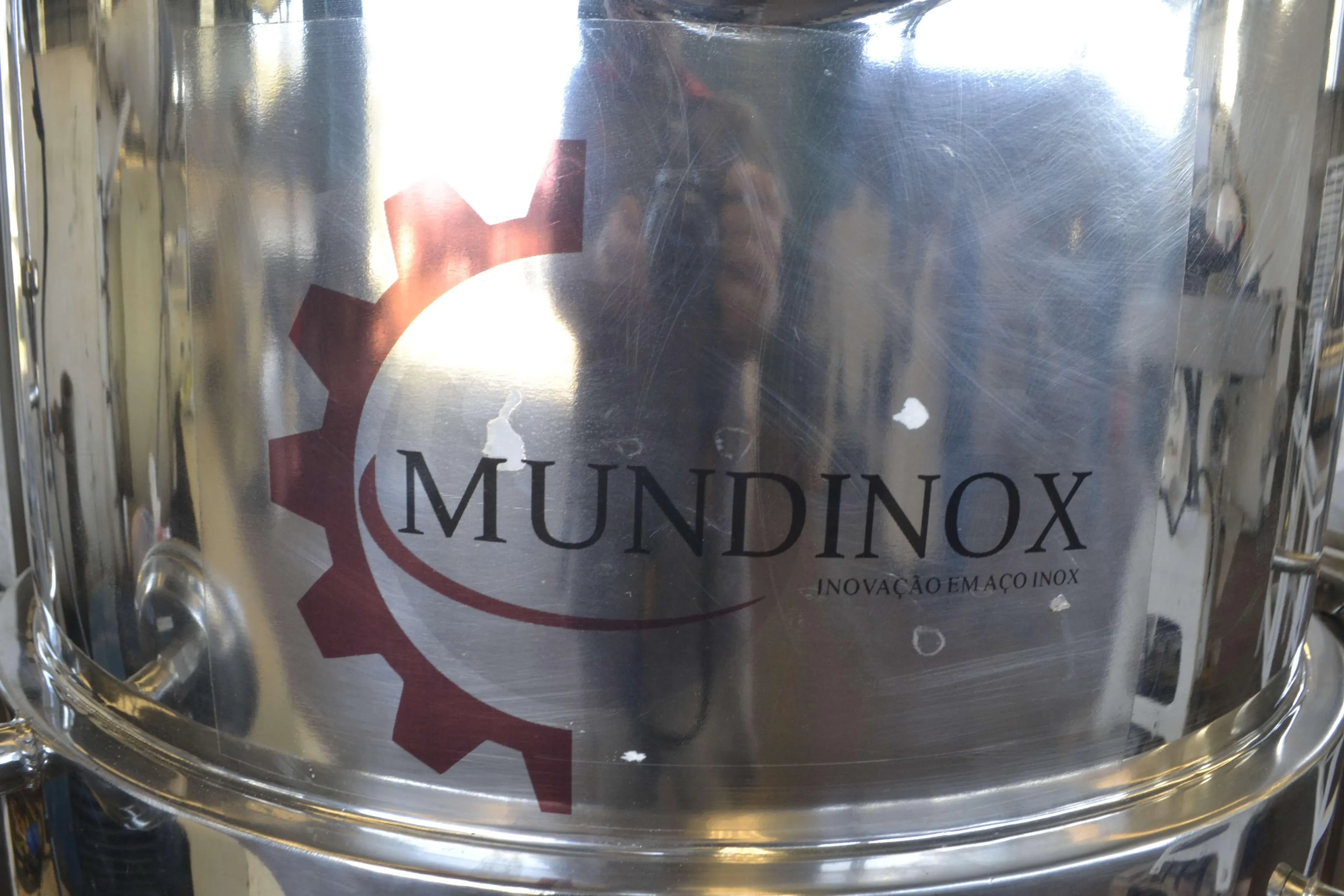 tacho-a-gas-capacidade-200-litros-marca-mundinox