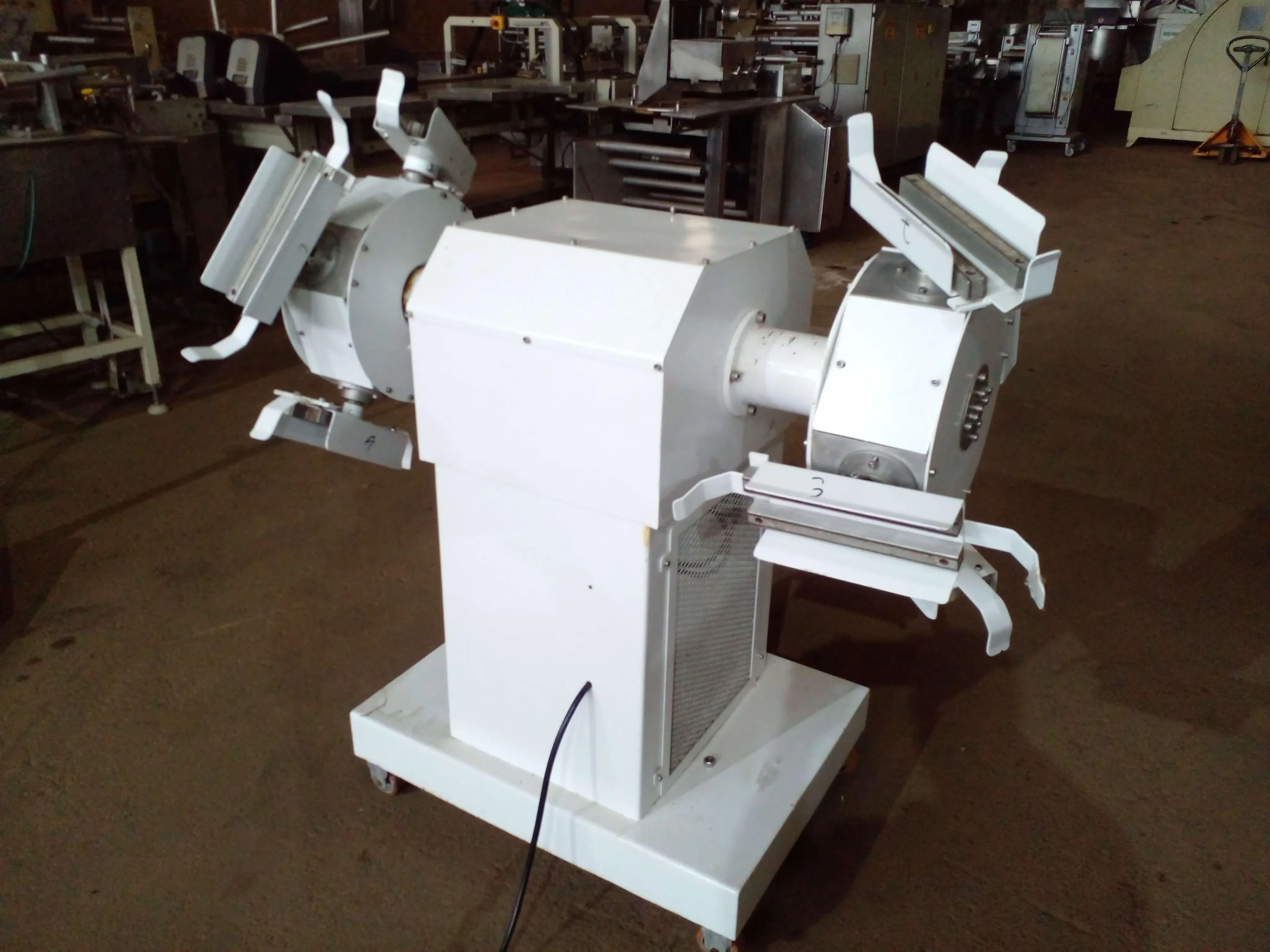 centrifuga-para-ovos-de-chocolate-8-livros