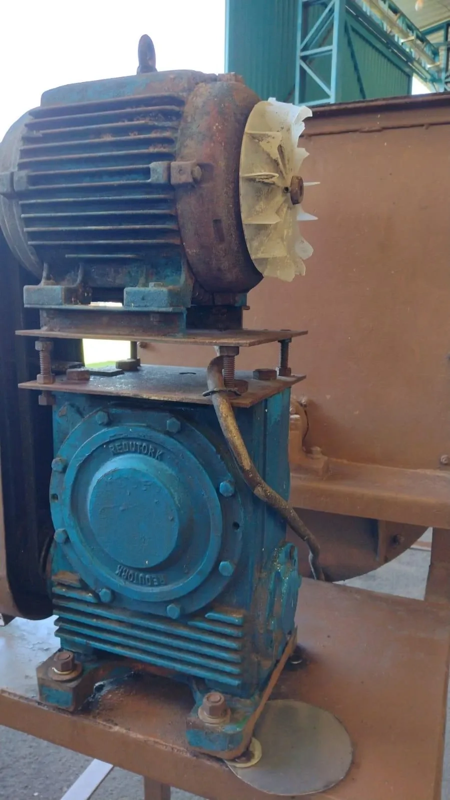 misturador-ribbon-blender-em-aco-carbono-1200-litros