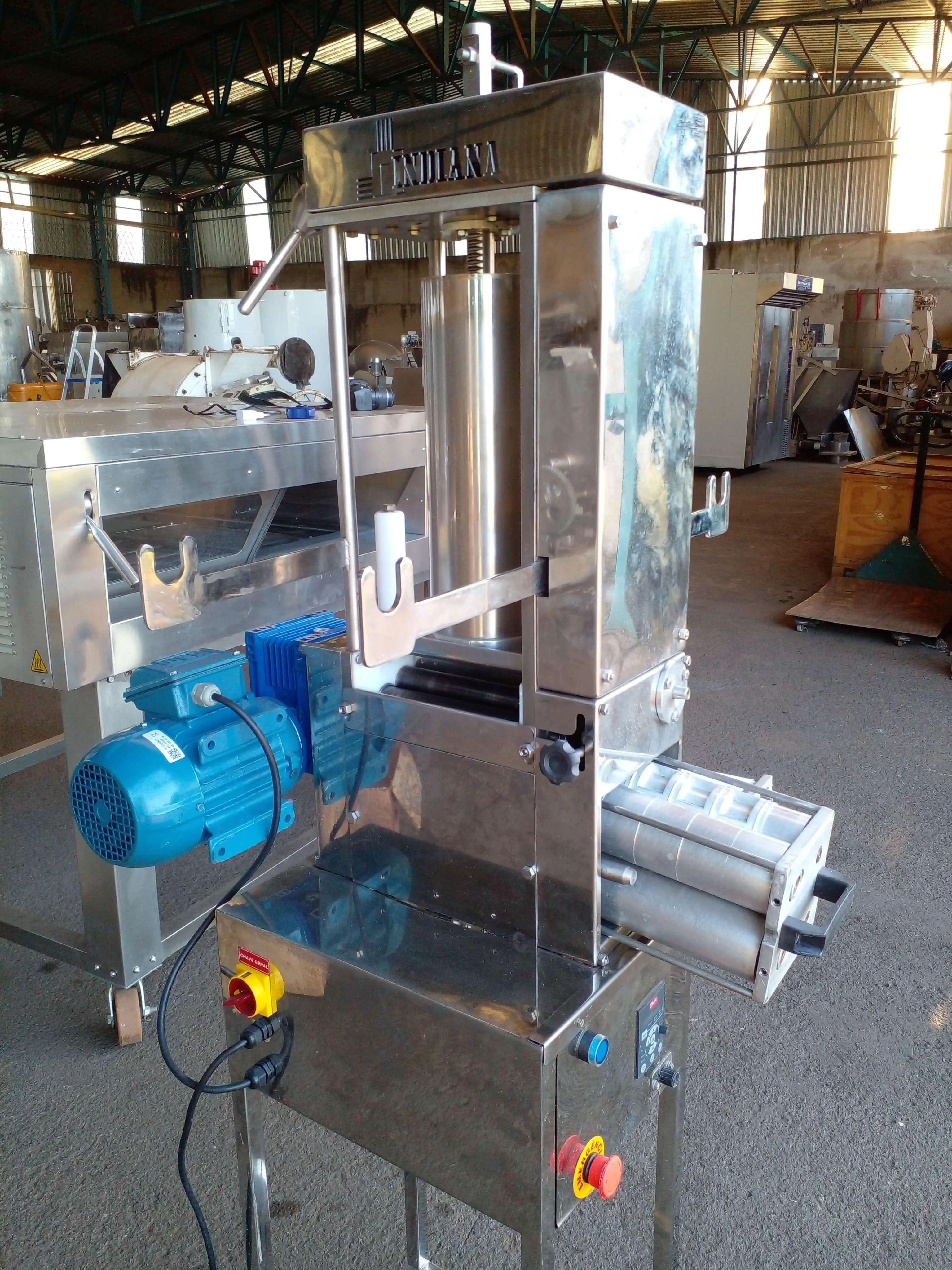 formadora-recheadora-de-pastel-e-ravioli-120-kg-h-marca-indiana