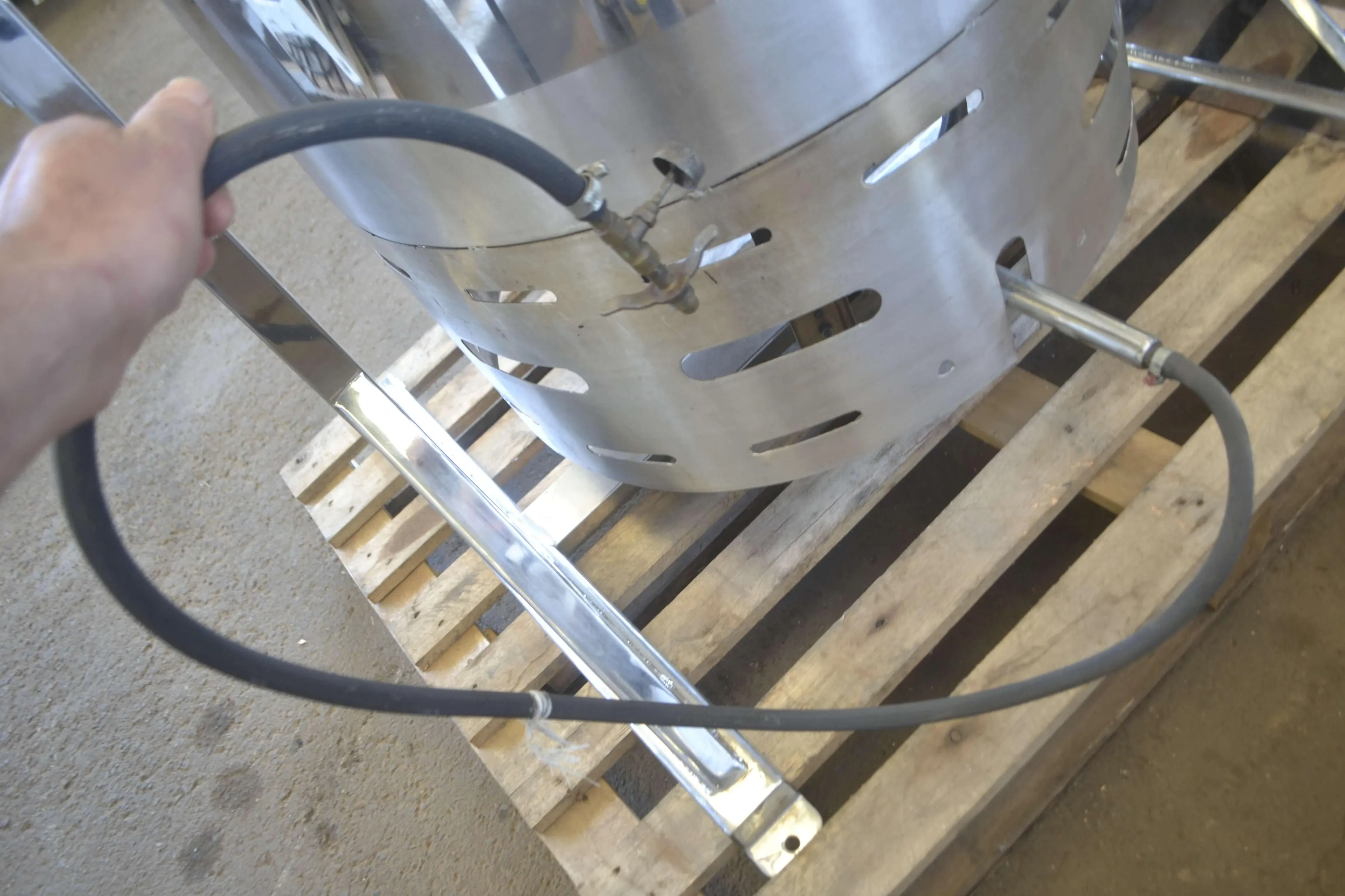 tacho-a-gas-capacidade-200-litros-marca-mundinox