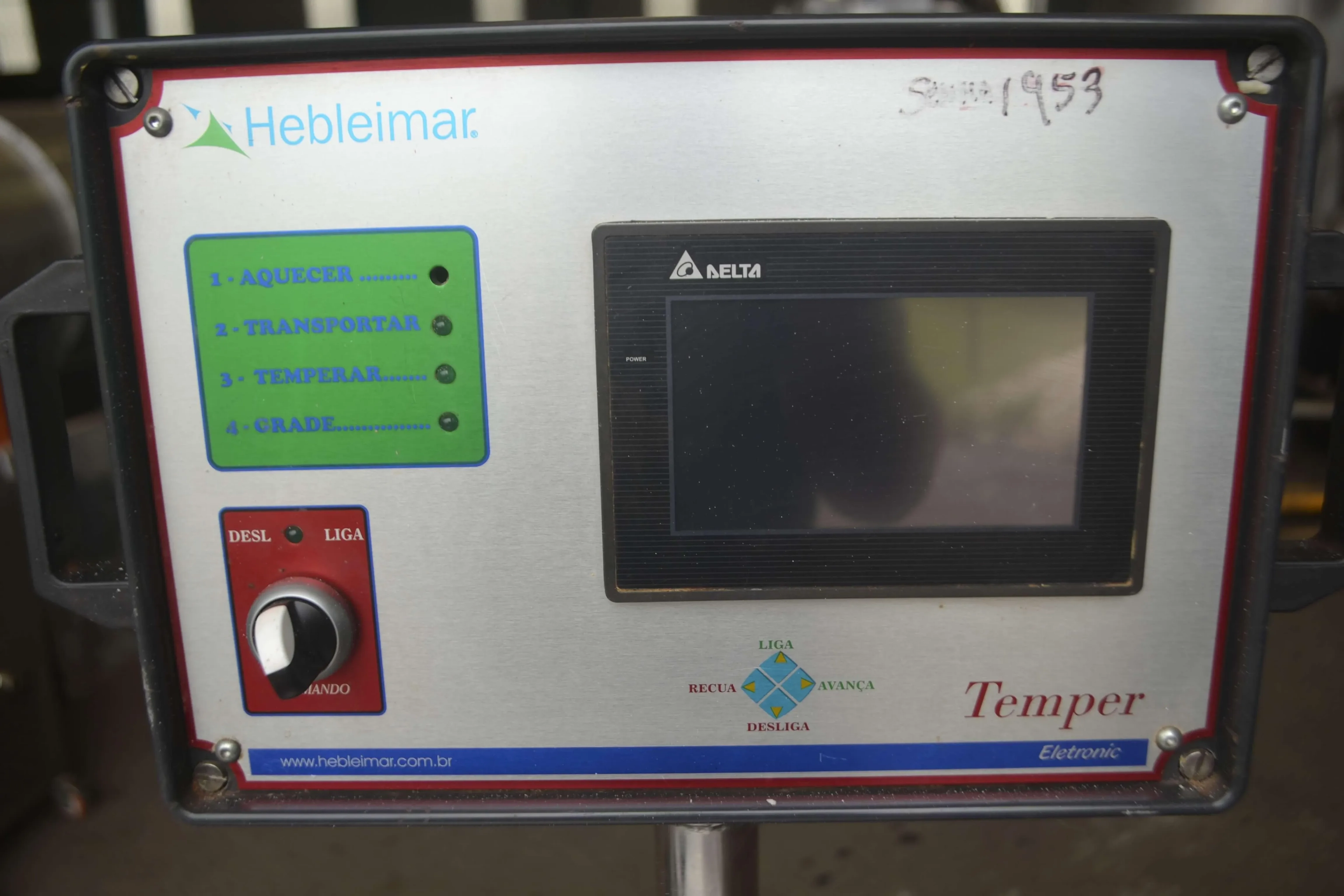 temperadeira-de-chocolate-capacidade-150-kg-h-marca-hebleimar