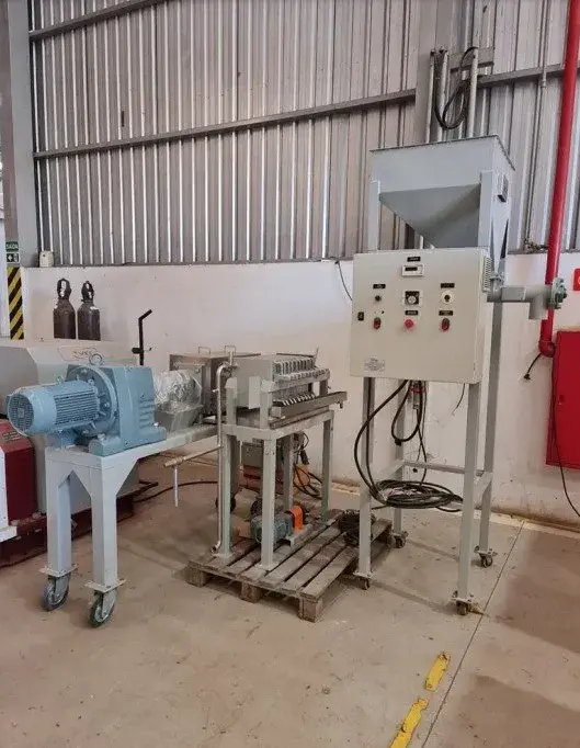 prensa-continua-filtro-prensa-extratora-de-oleos-vegetais-ecirtec