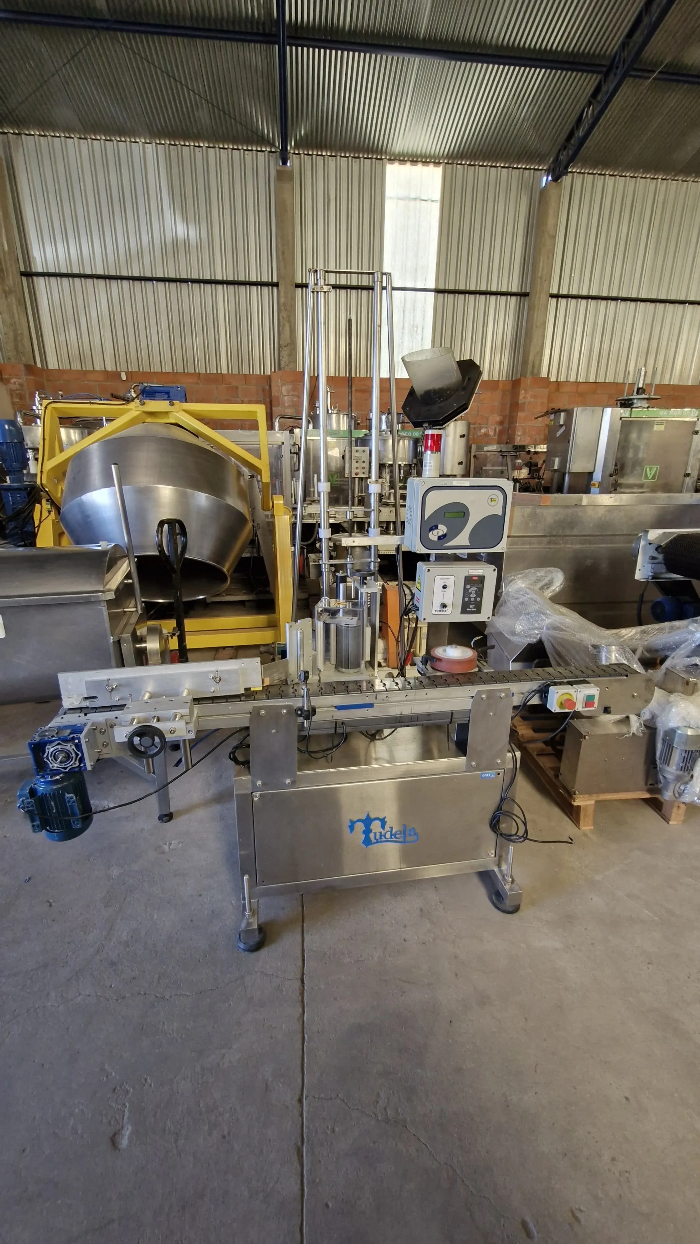 rotuladora-autoadesiva-para-frascos-cilin