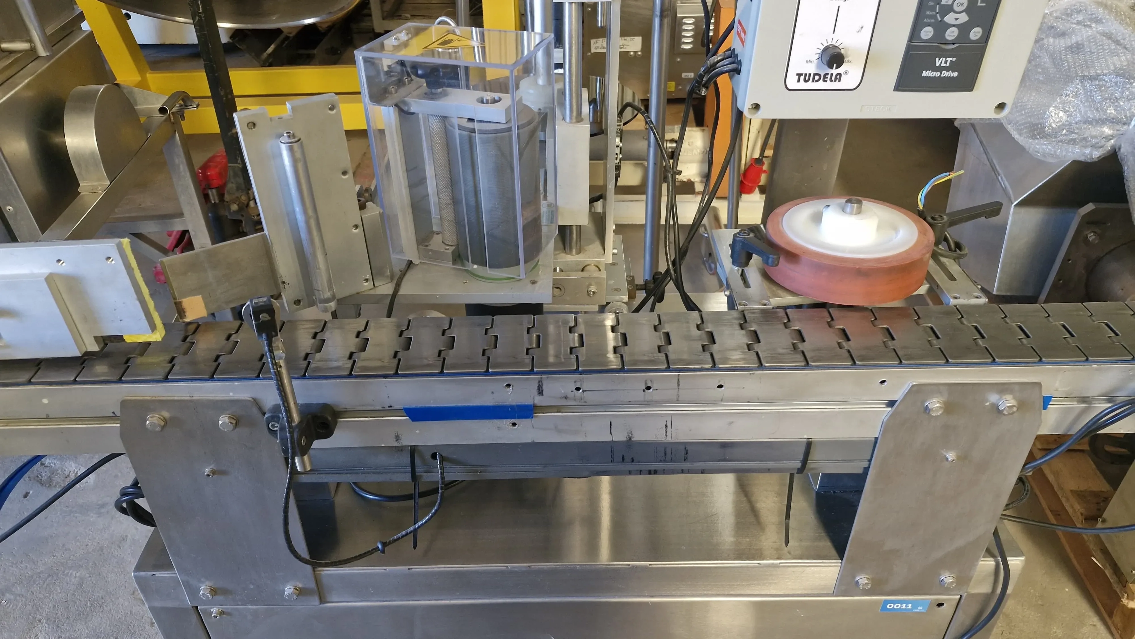 rotuladora-autoadesiva-para-frascos-cilin