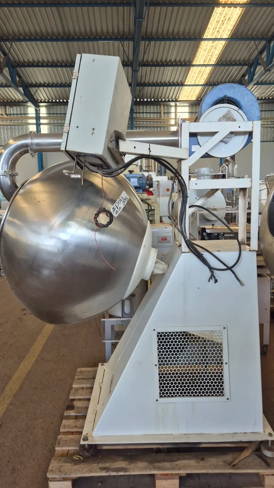 drageadeira-lisae-aproximada-300-litros