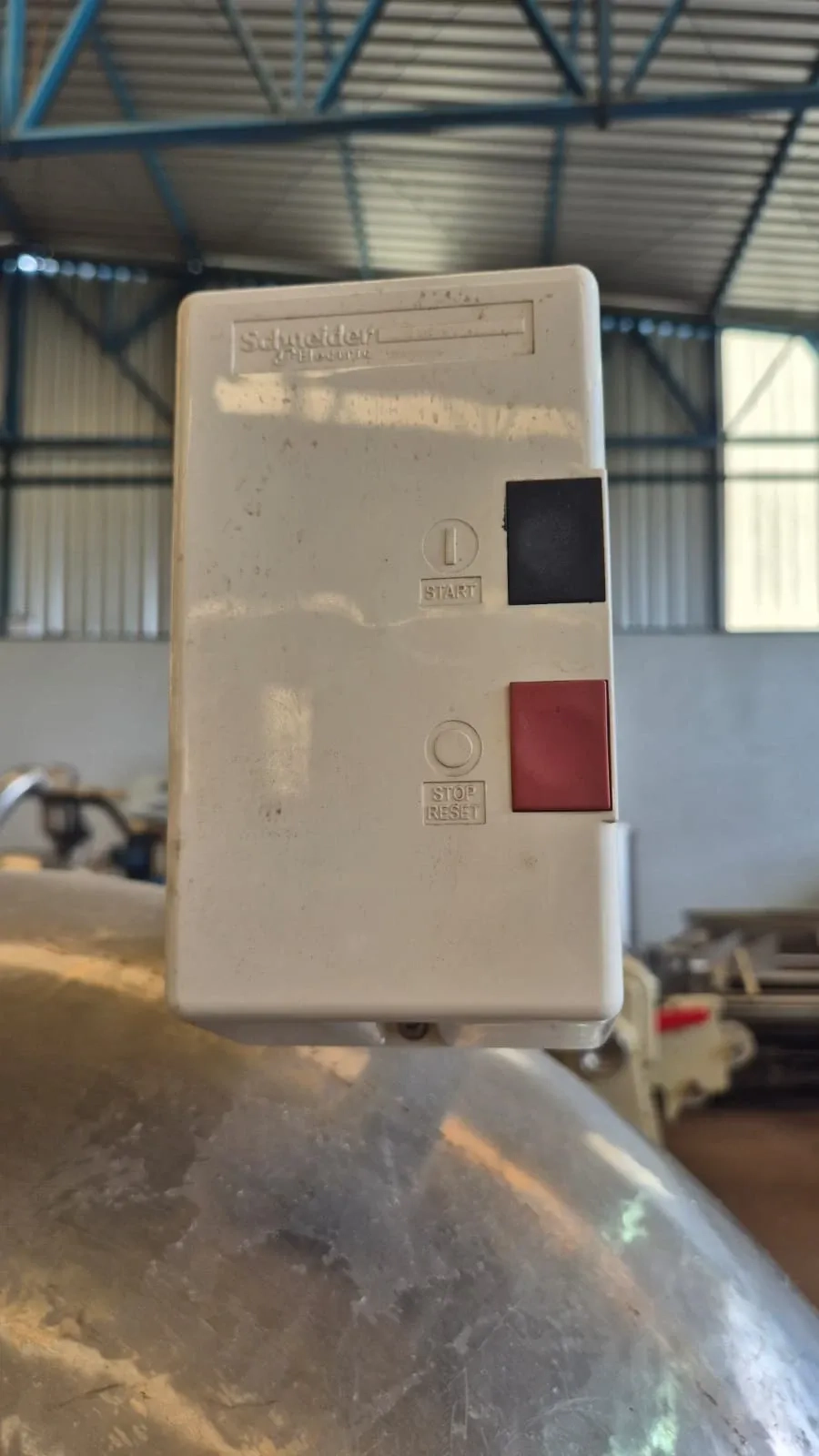 drageadeira-marca-incapi-capacidade-aproximada-250lts