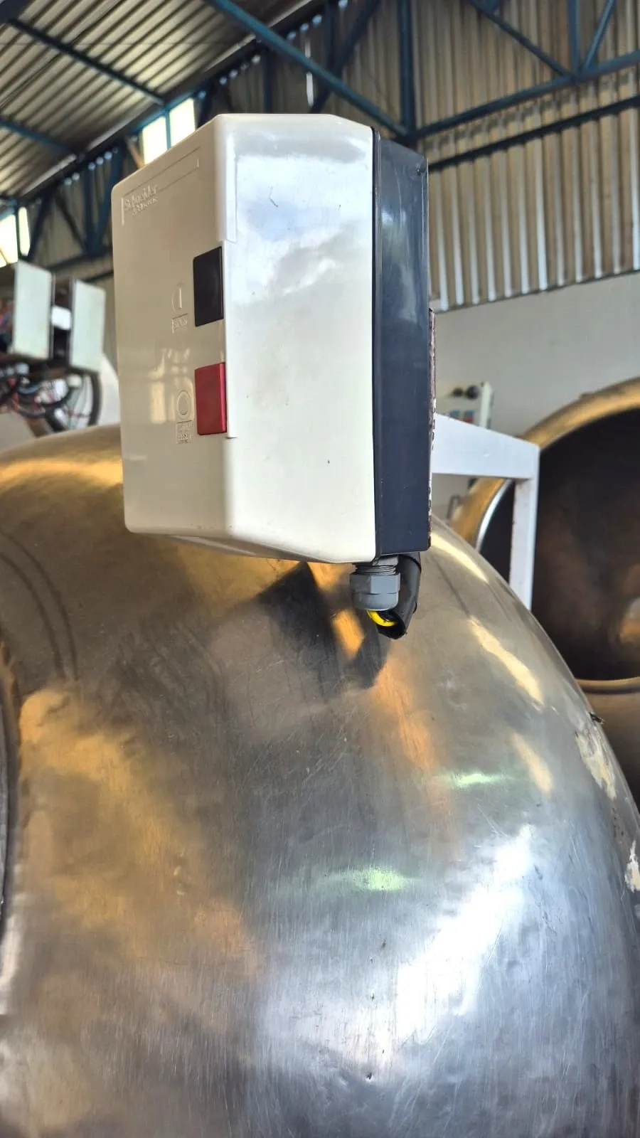 drageadeira-incapi-cap-aprox-250-litros-1