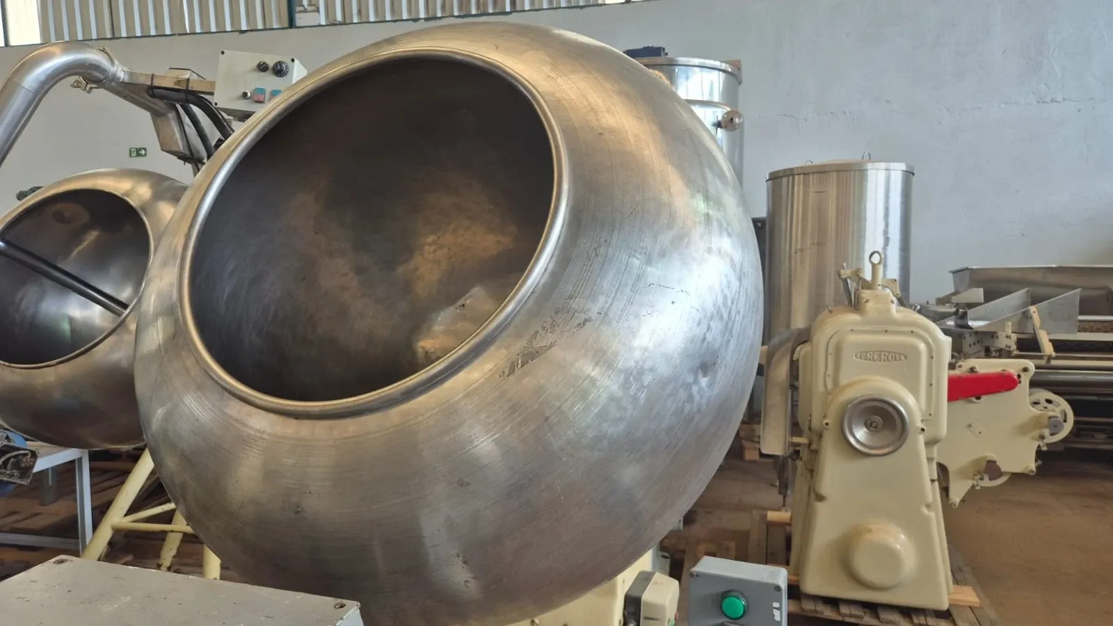 drageadeira-formato-tipo-pera-350-litros