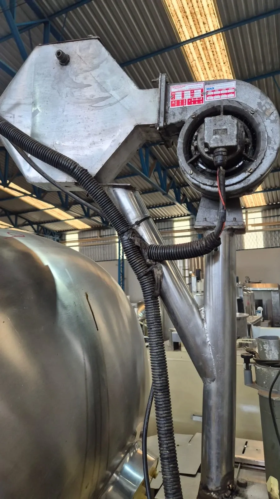 lote-de-dez-drageadeiras-em-aco-inox-com-capacidades-entre-150-e-350-litros