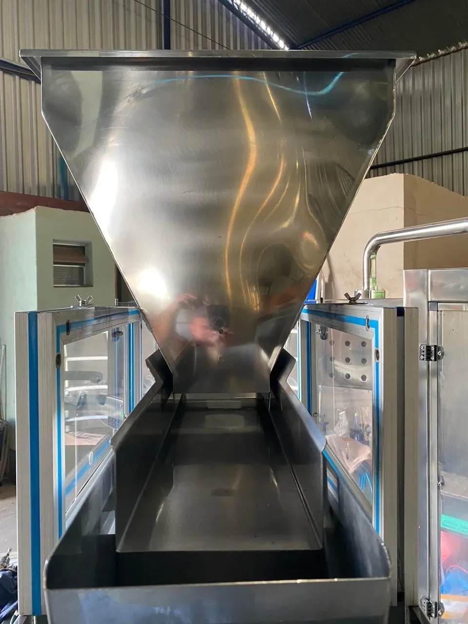 balanca-dosadora-envasadora-em-aco-inox-marca-golpack