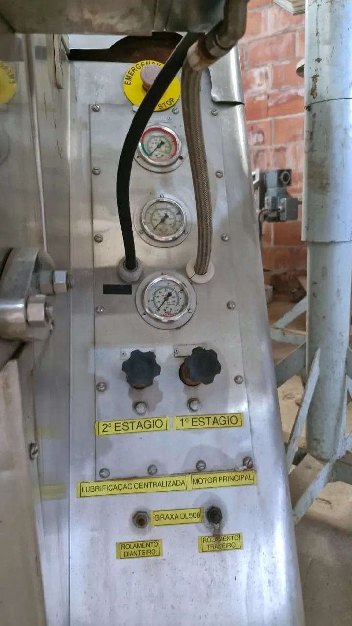 homogeneizador-alta-pressao-capacidade-6000-litros-gaulin