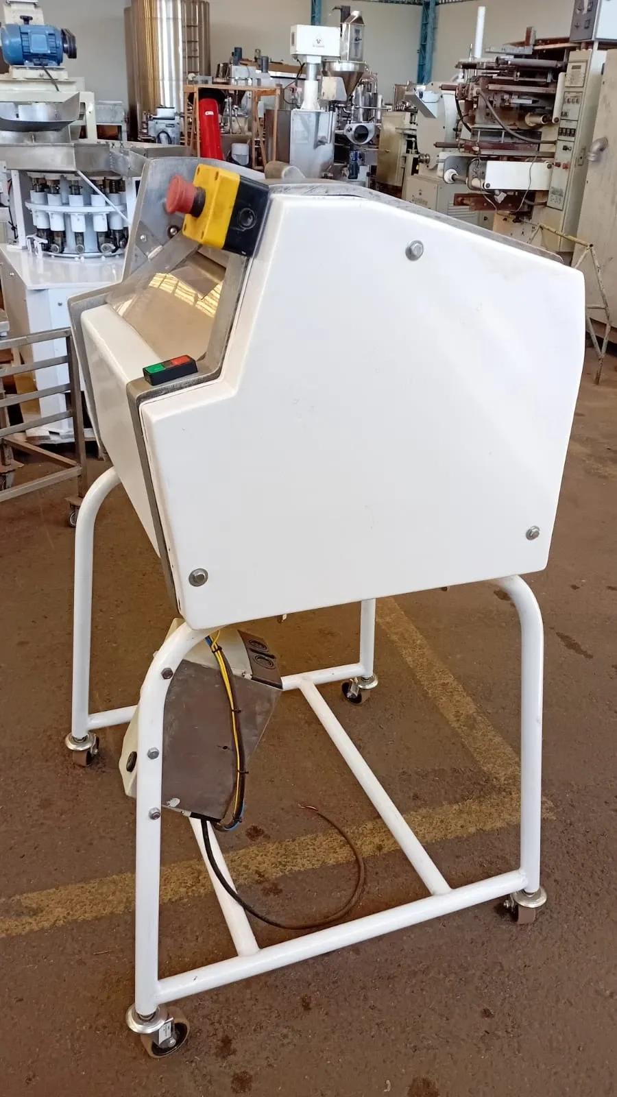 modeladora-de-paes-marca-mac-forno