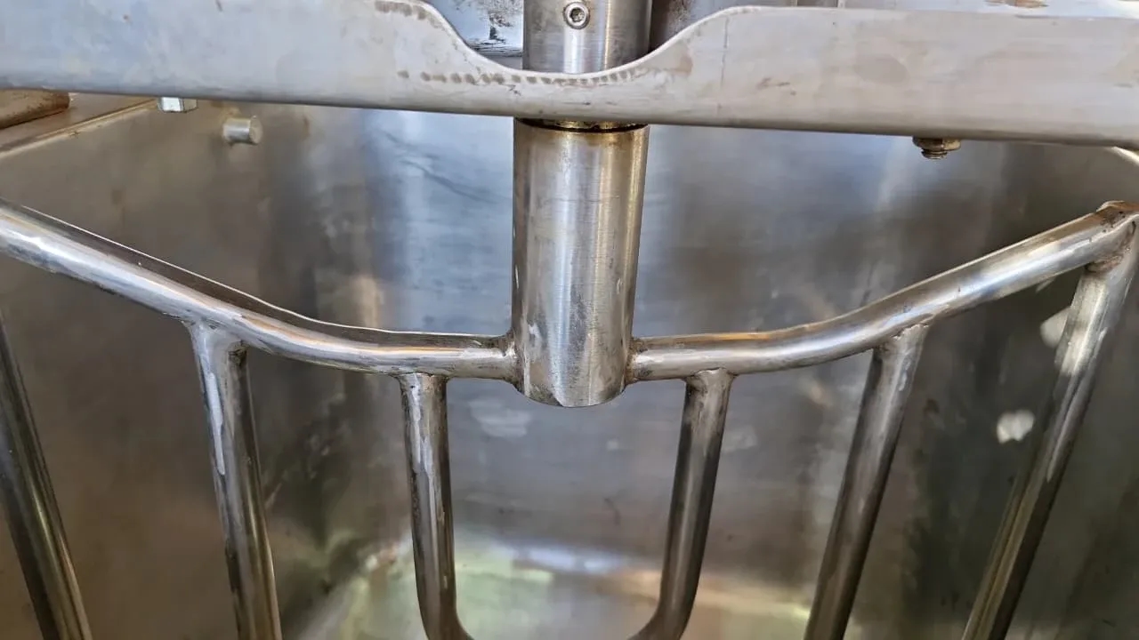 tacho-misturador-em-aco-inox-capacidade-130-litros-com-sistema-de-refrigeracao