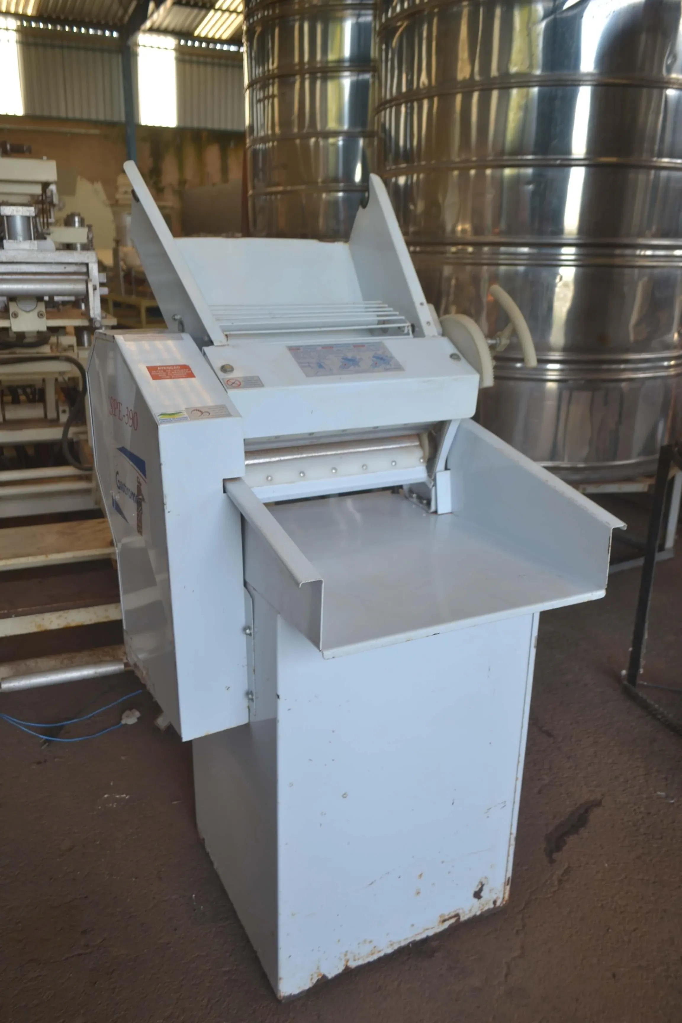 cilindro-com-pedestal-400-mm-marca-gastromaq