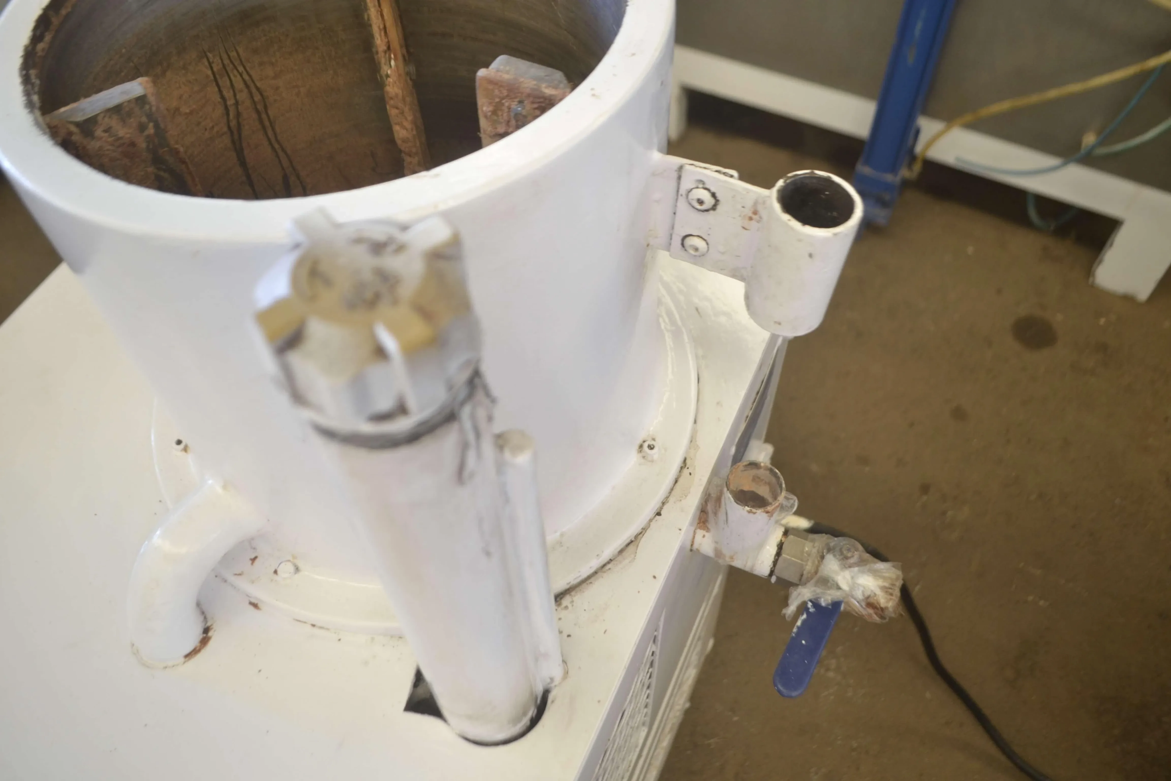 temperadeira-de-chocolates-capacidade-30-kg-hora-marca-hebleimar