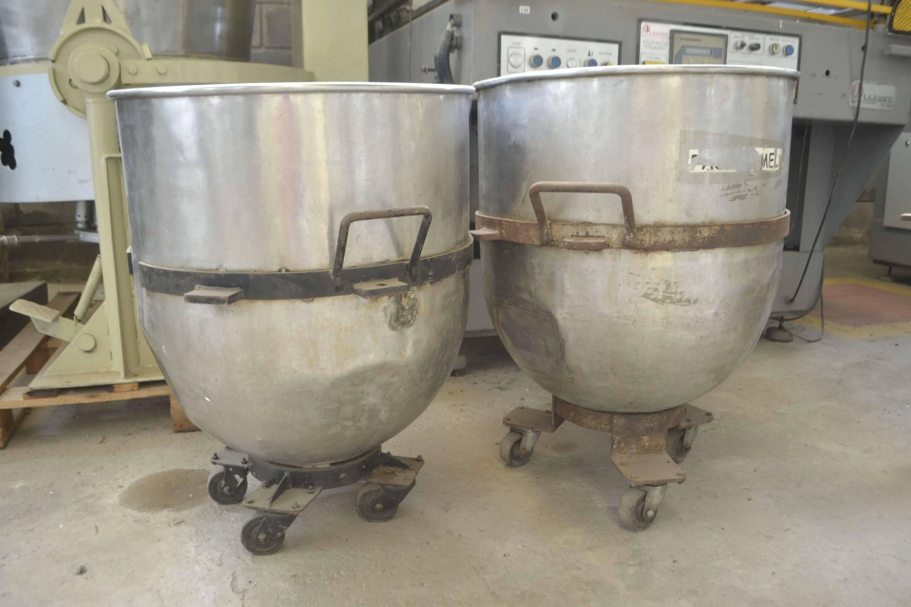 batedeira-capacidade-100-litros-marca-amadio