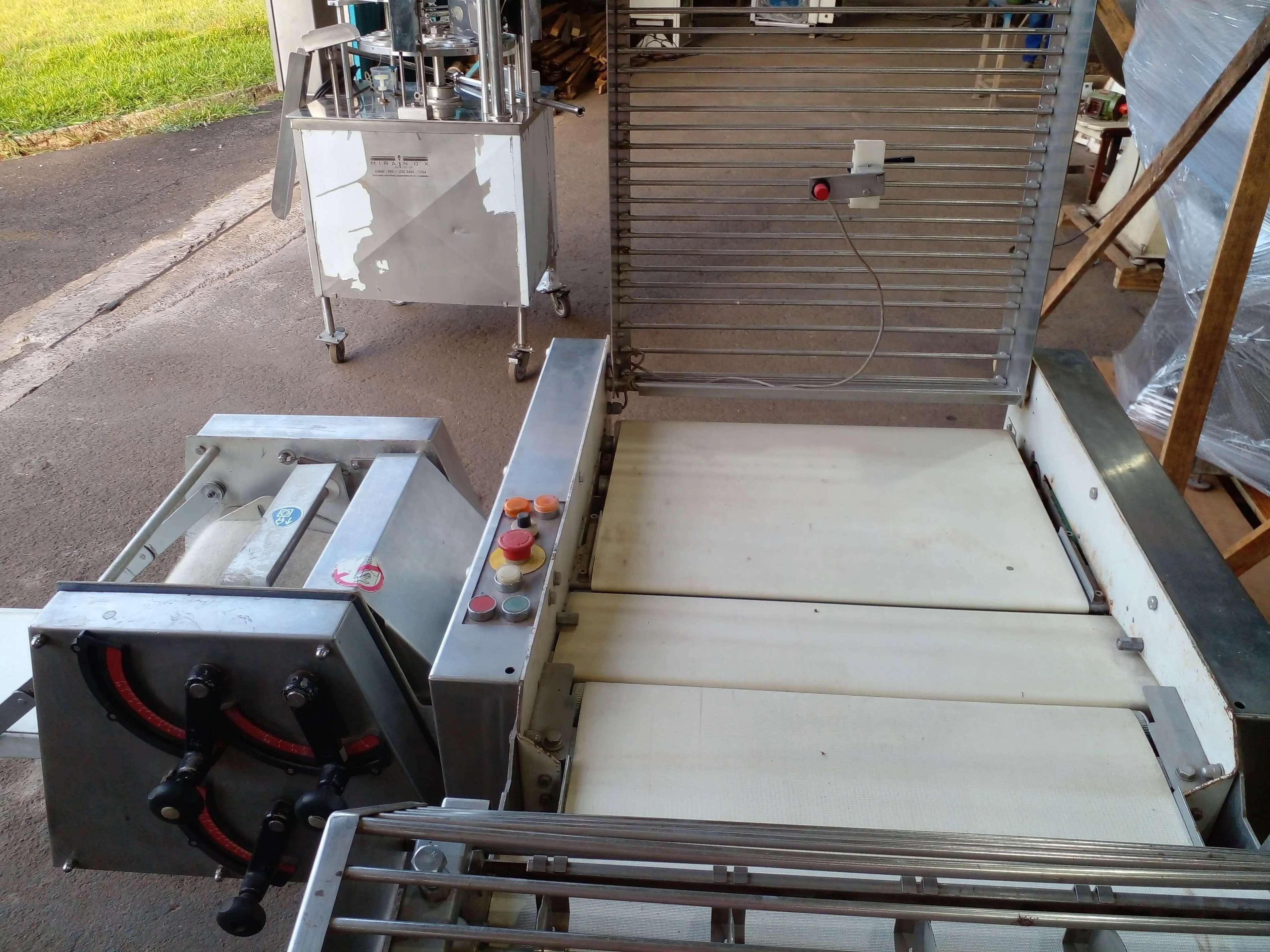 cortadora-e-enroladora-de-croissant-marca-rondo