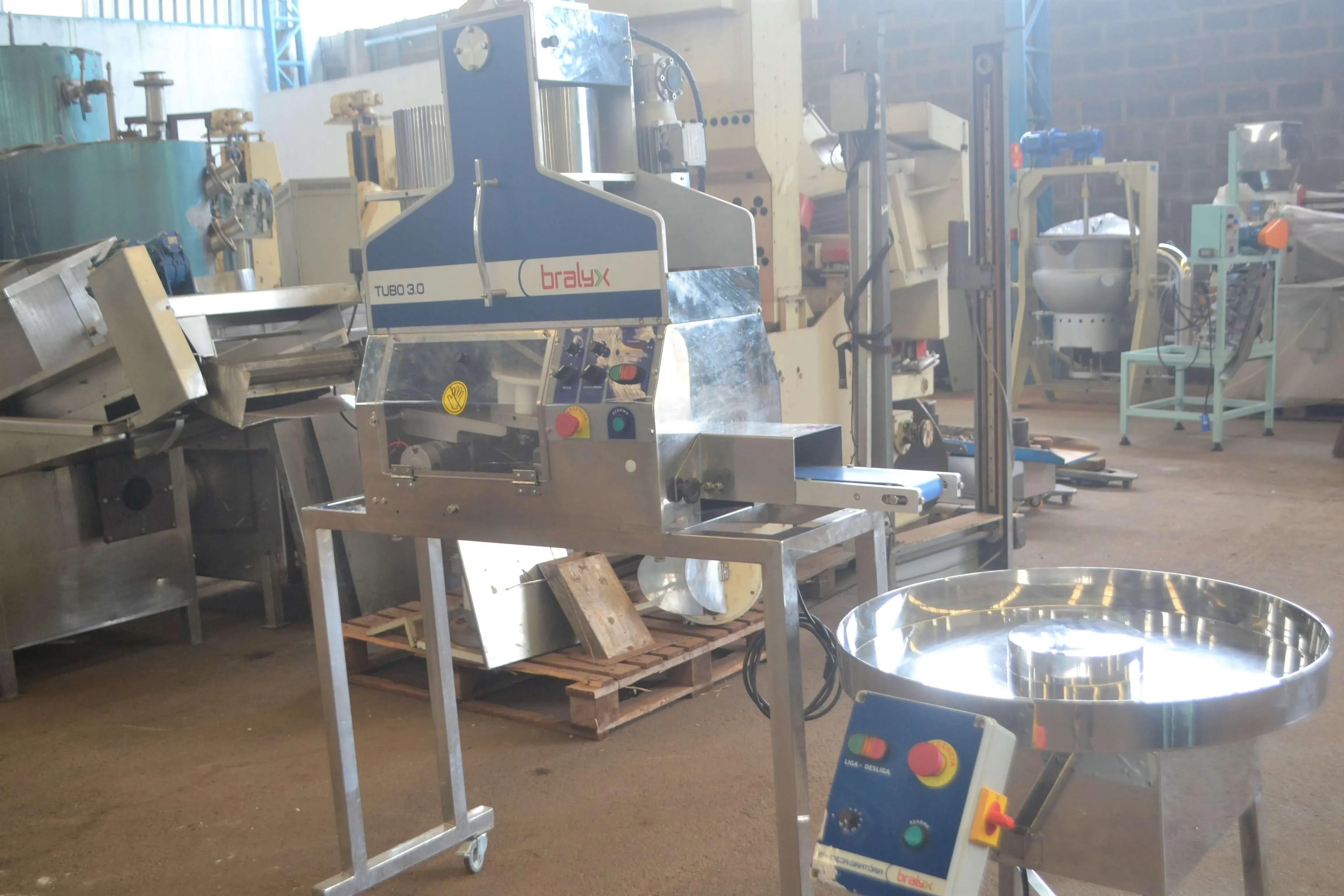 linha-para-fabricacao-de-docinhos-para-festas-marca-bralyx