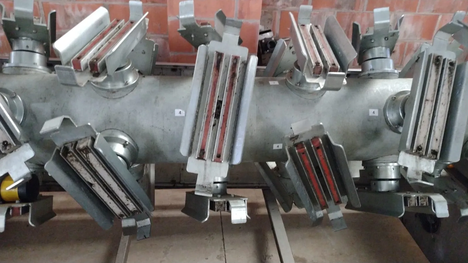 a-centrifuga-para-ovos-chocolate-com-28-livros-nks-ideal