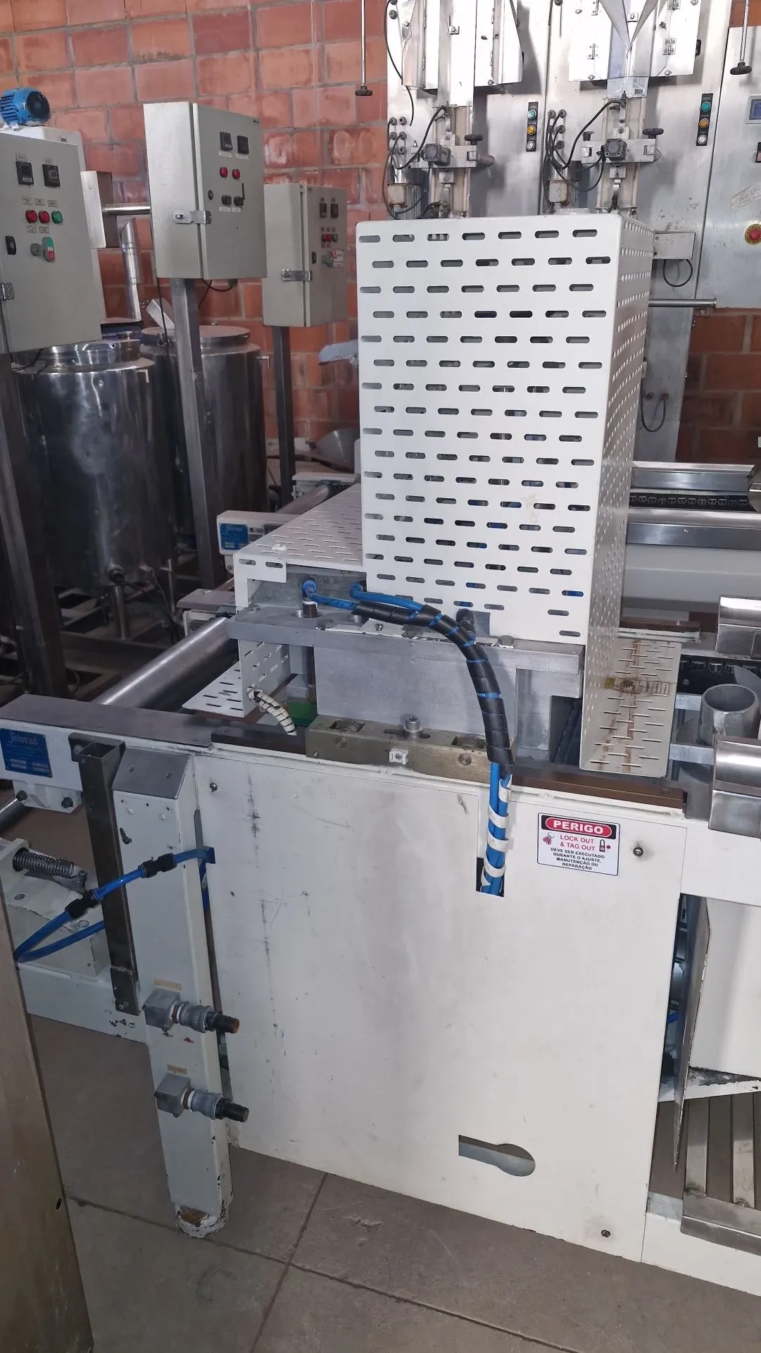 termoformadora-embaladora-blister-selovac-mod-220-plus