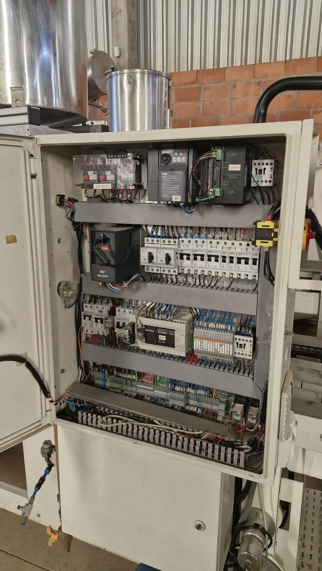 termoformadora-embaladora-blister-selovac-mod-220-plus