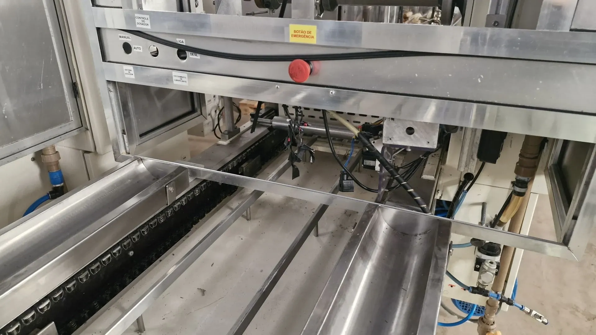 termoformadora-embaladora-blister-selovac-mod-220-plus