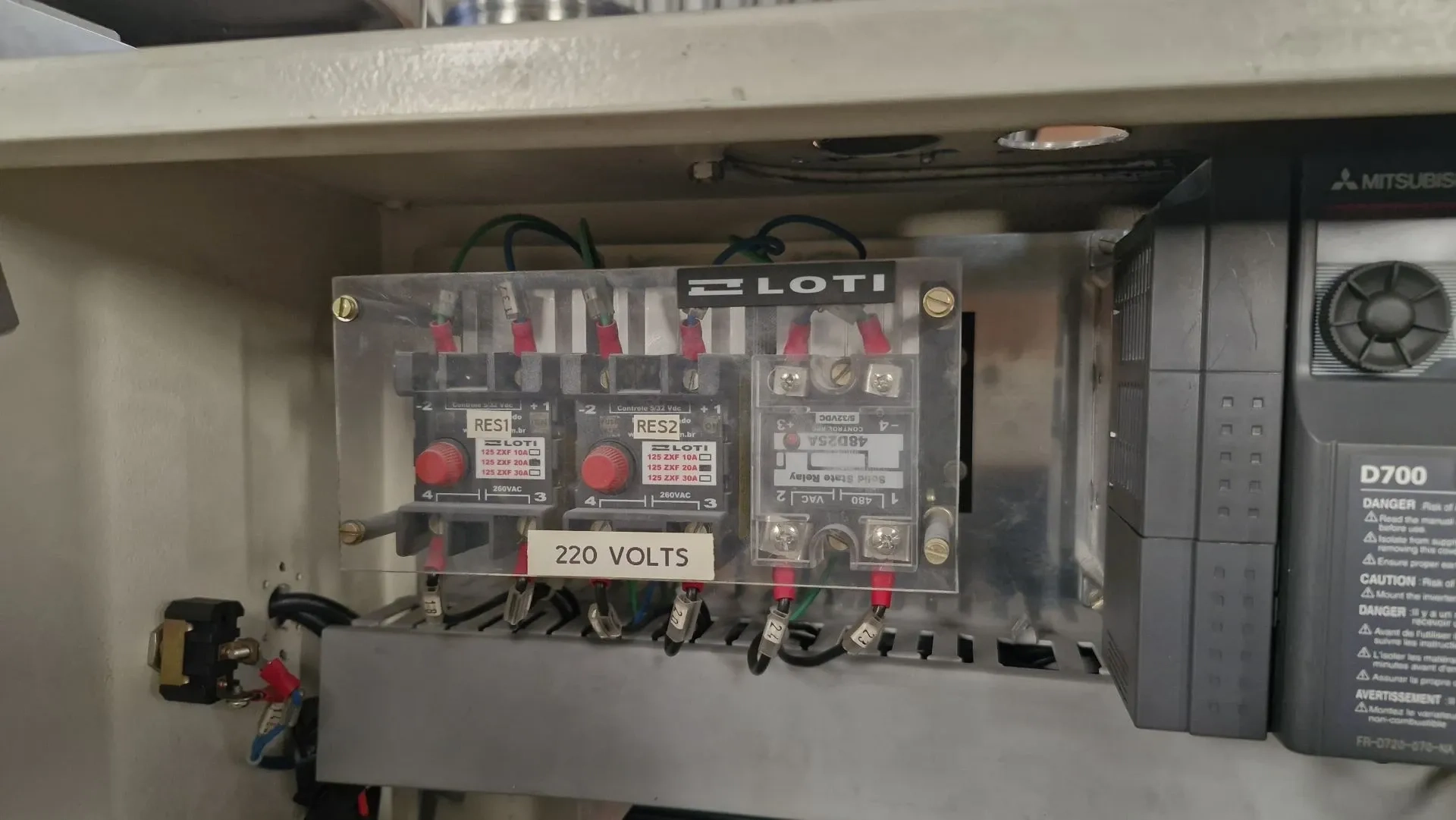 termoformadora-embaladora-blister-selovac-mod-220-plus