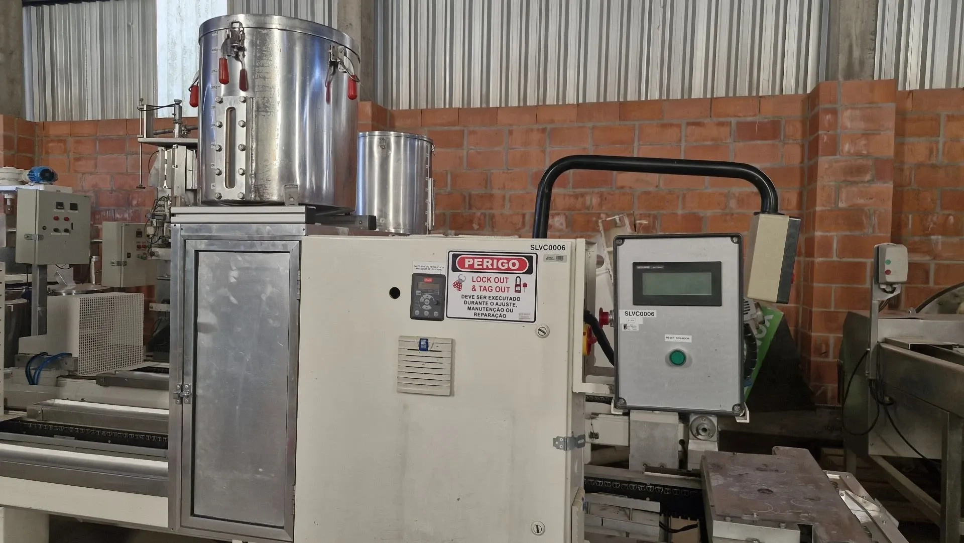 termoformadora-embaladora-blister-selovac-mod-220-plus