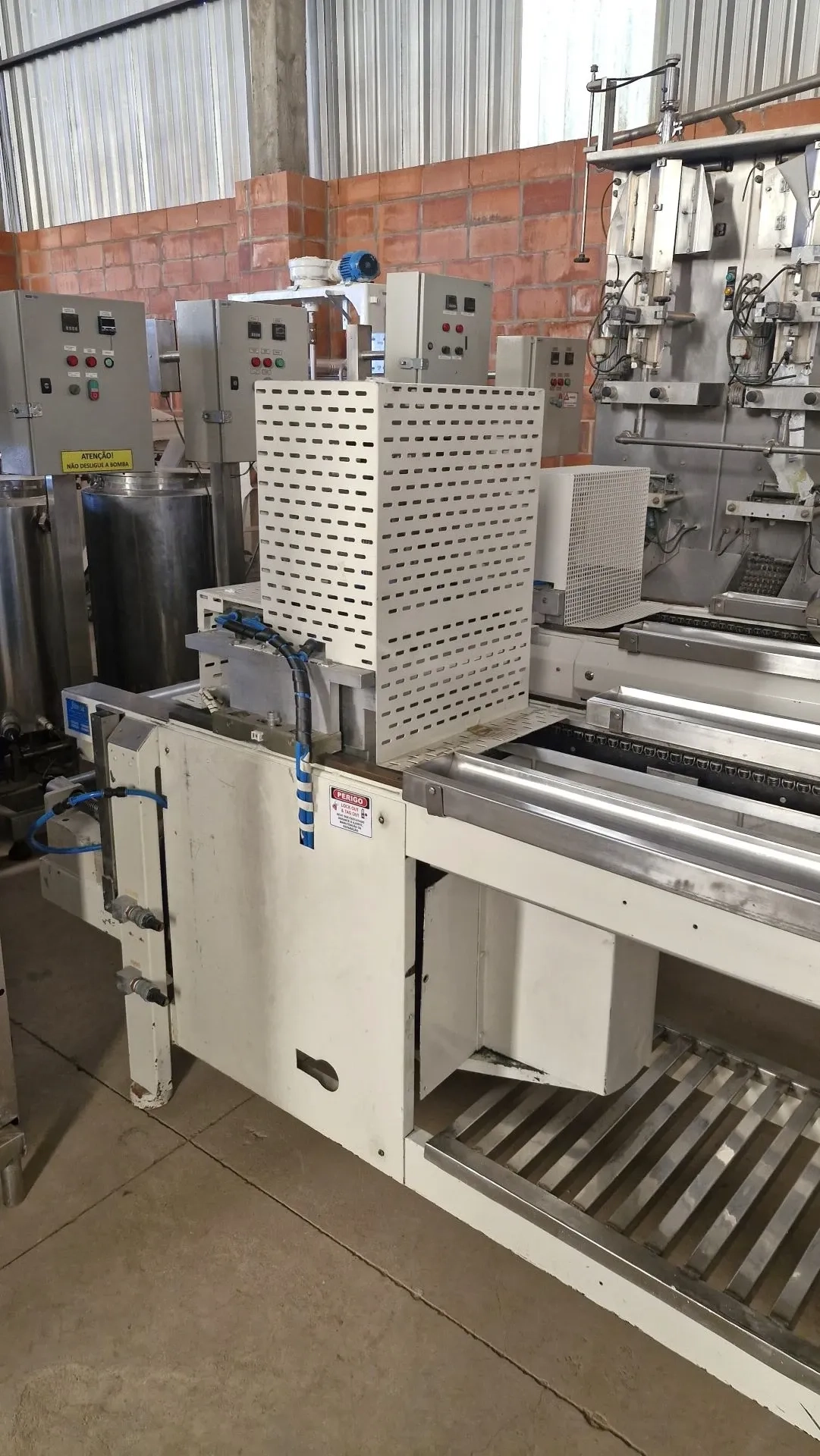 termoformadora-embaladora-blister-selovac-mod-220-plus