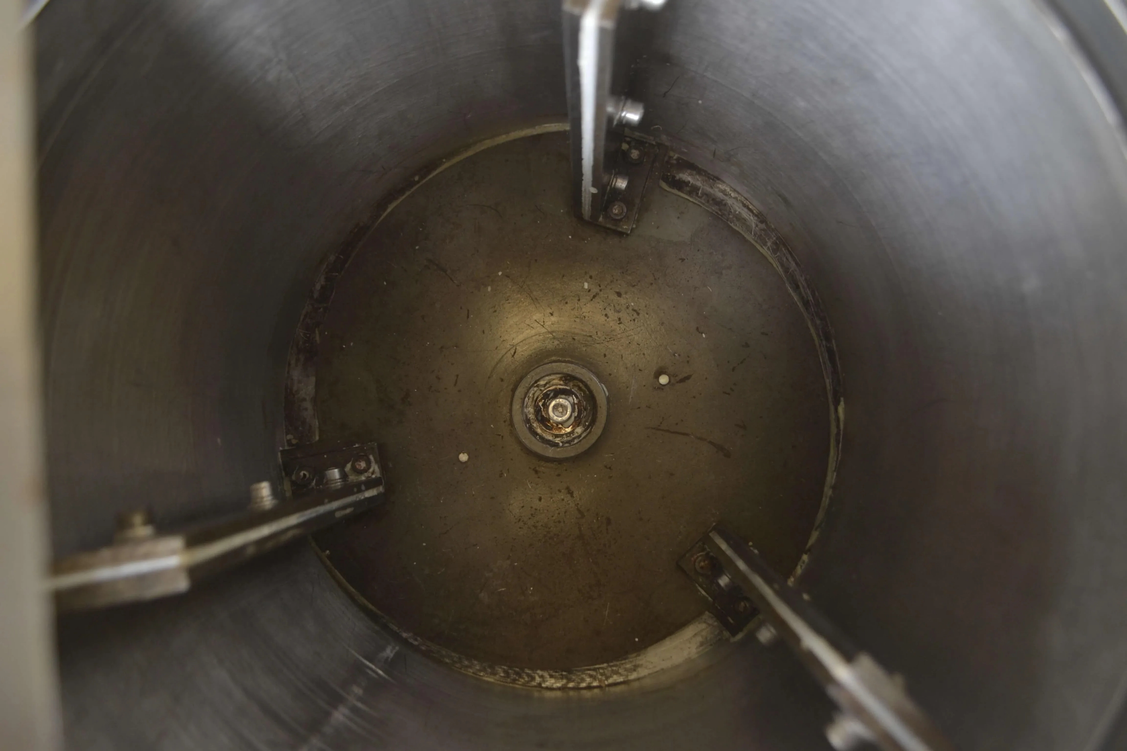 temperadeira-de-chocolate-capacidade-150-kg-h-marca-hebleimar