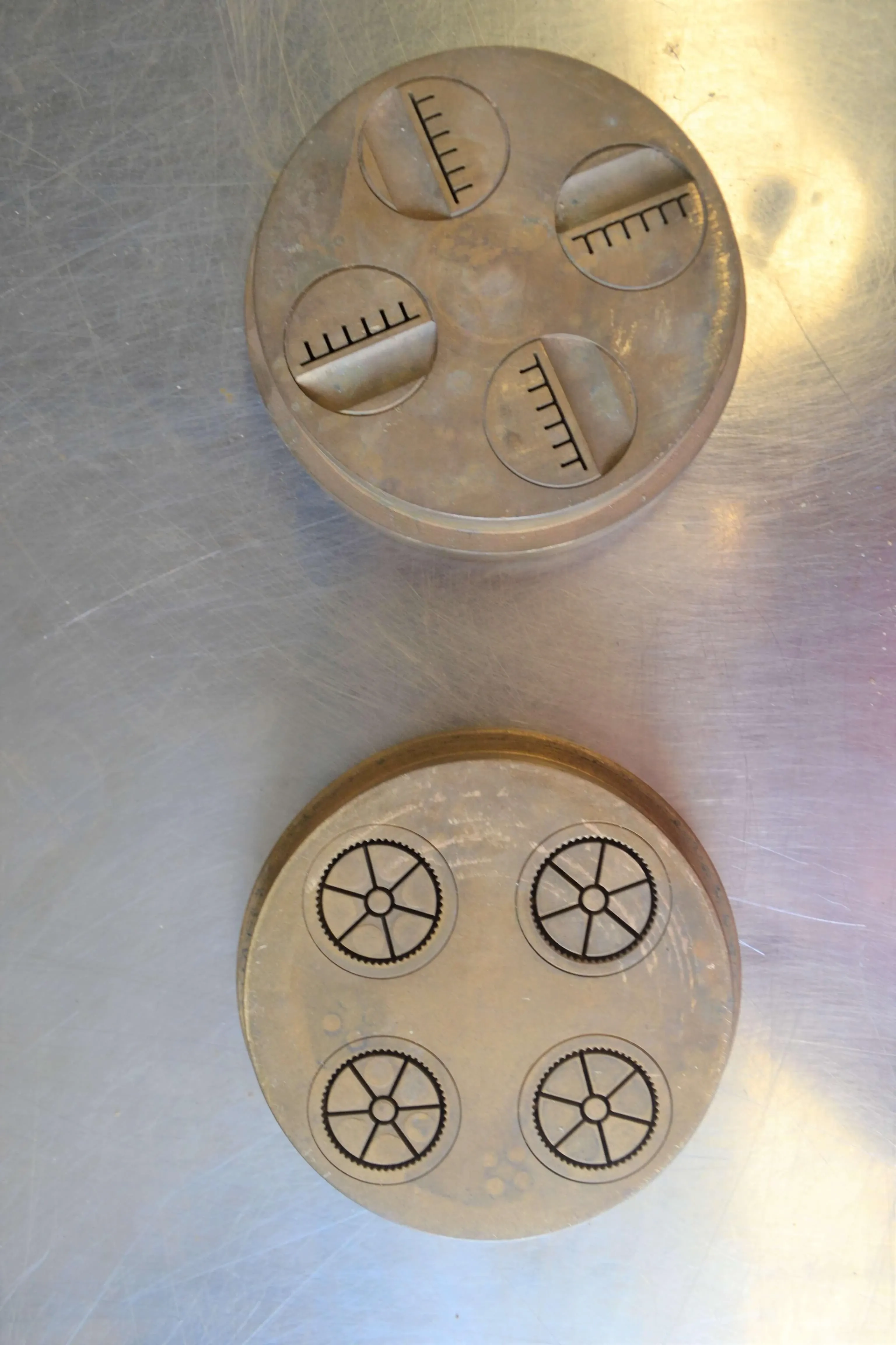 masseira-esfolhadeira-e-extrusora-capacidade-25-kg-hora-marca-pama-roma