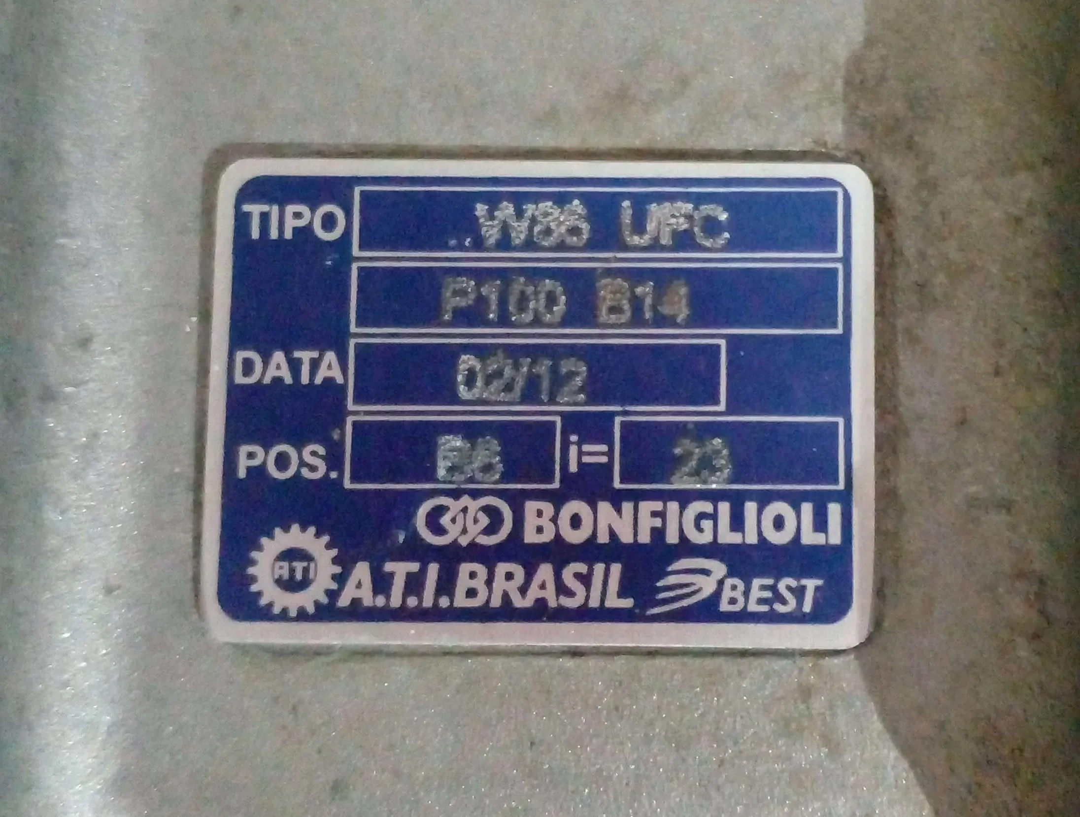 compactadeira-com-masseira-continua-capacidade-150-kg-h-marca-braslaer