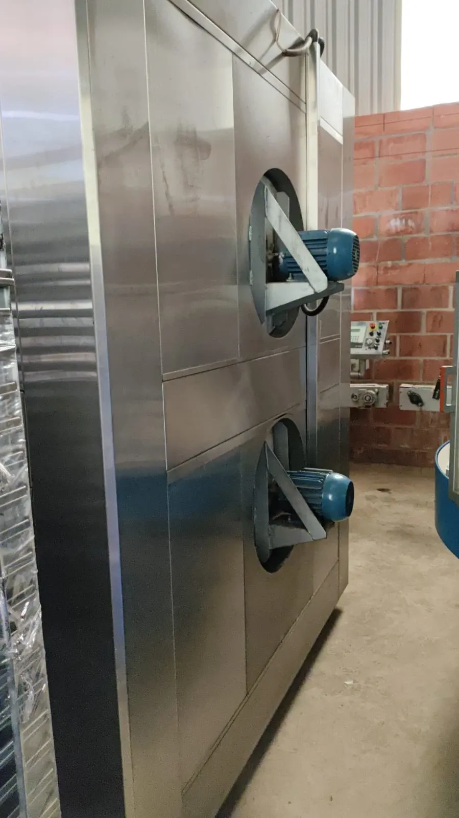 forno-rotativo-a-gas-em-inox-com-carrinho-duplo-marca-supremax