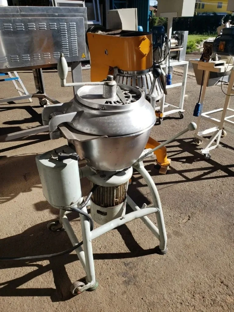 processador-de-alimentos-em-aco-inox-geiger-capacidade-40-litros