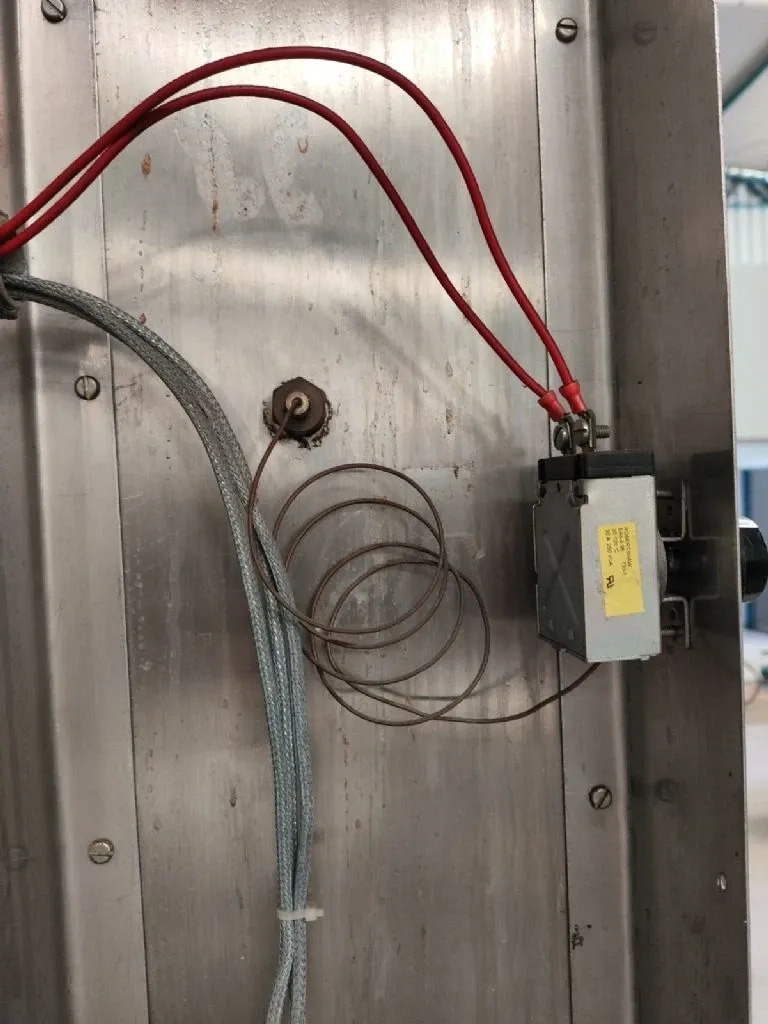 estufa-para-secagem-de-pos-e-granulados-marca-lawes