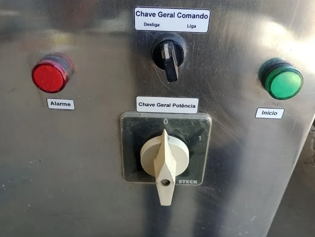 estufa-para-secagem-de-pos-e-granulados-marca-lawes