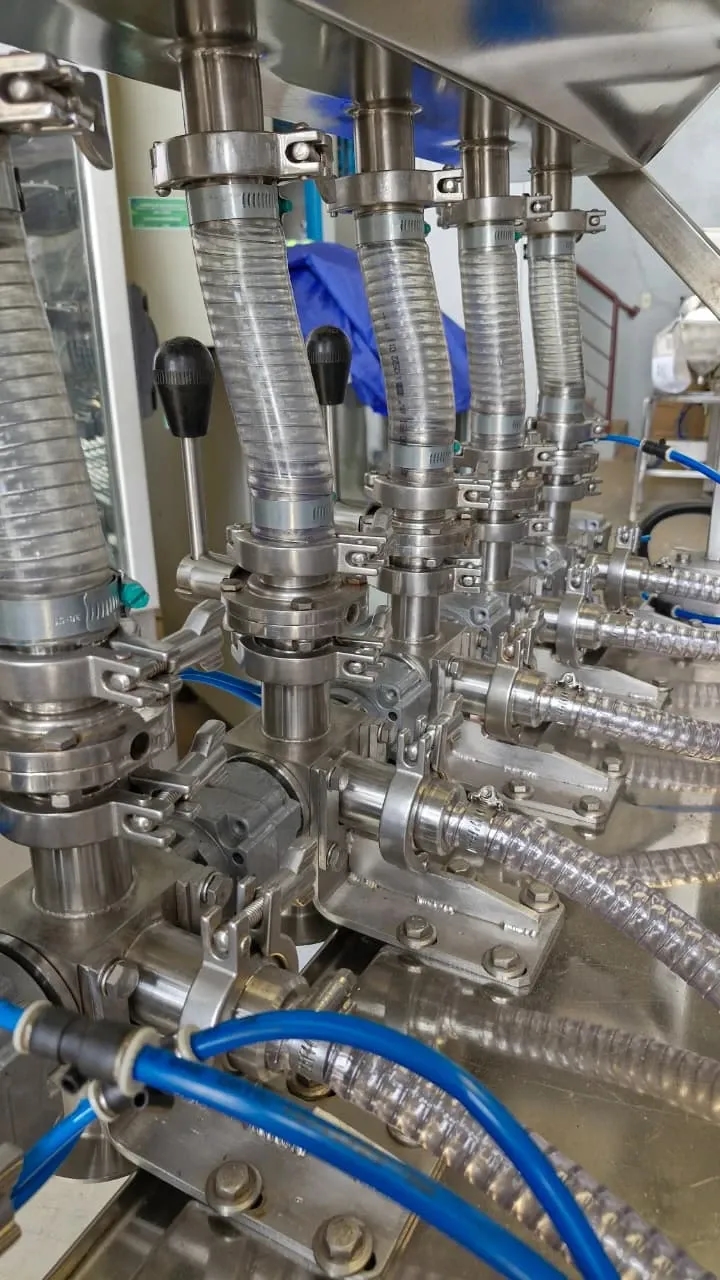 envasadora-linear-com-6-pistoes-marca-nelpas