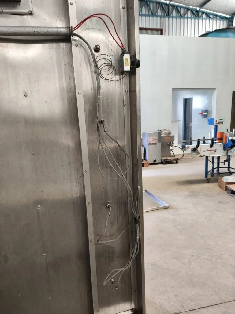 estufa-para-secagem-de-pos-e-granulados-marca-lawes