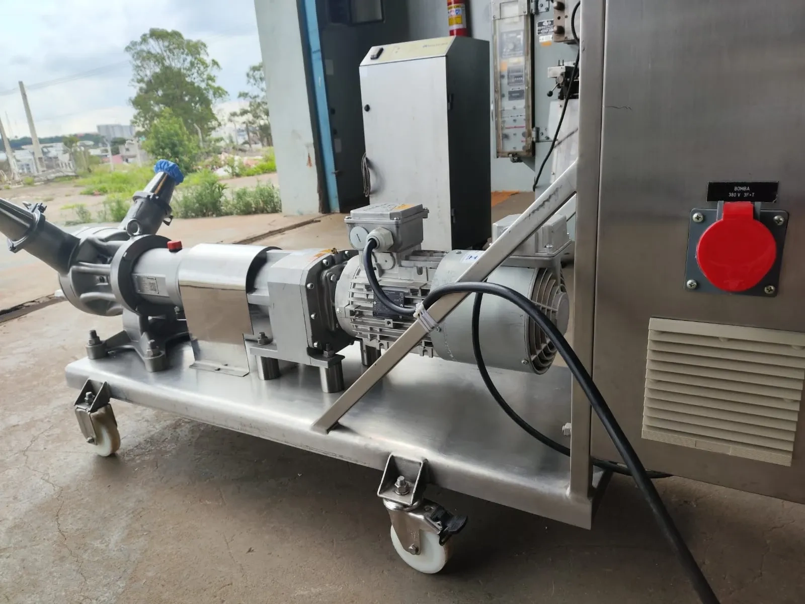 bomba-senoidal-positiva-em-aco-inox-316-marca-masosine-watson-marlow