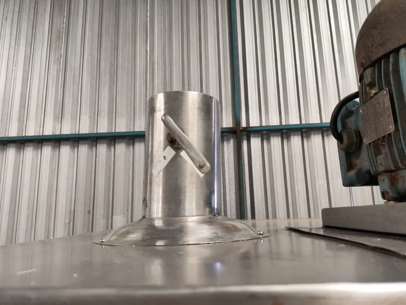 estufa-para-secagem-de-pos-e-granulados-marca-lawes