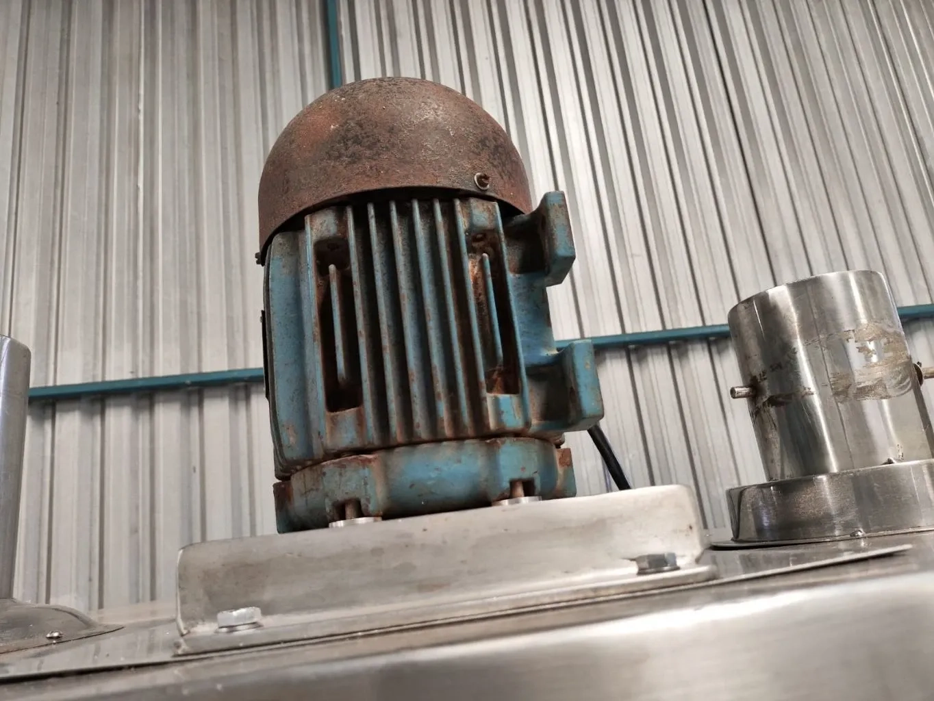 estufa-para-secagem-de-pos-e-granulados-marca-lawes