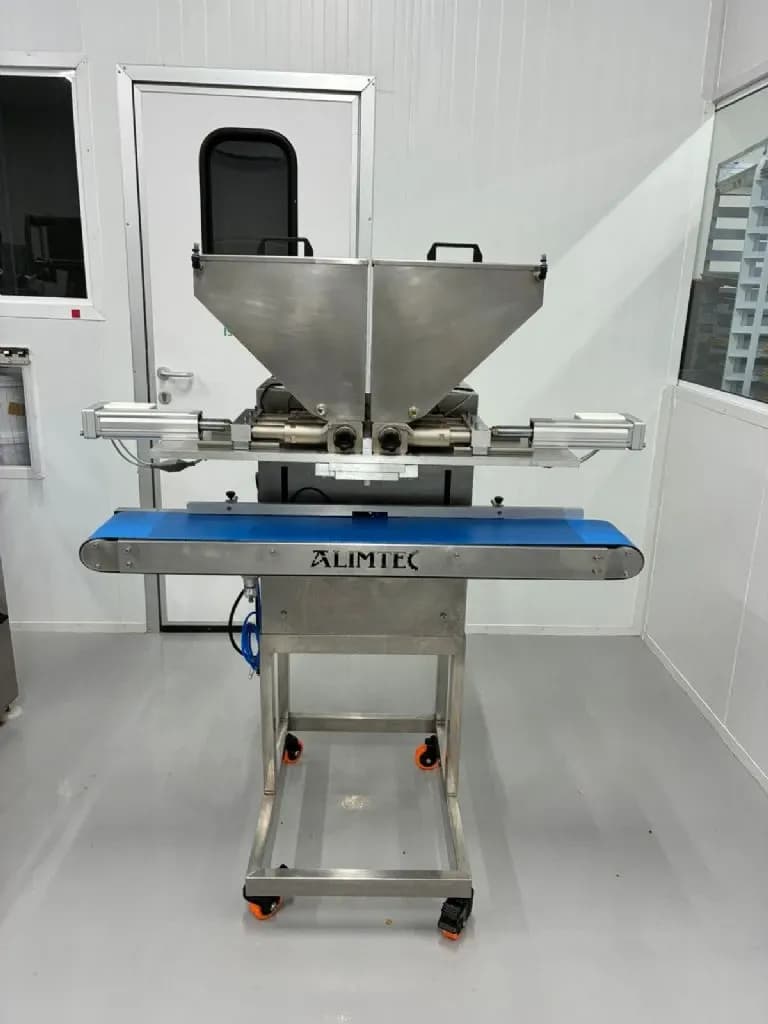 dosadora-pingadeira-one-shot-para-chocolate-bombom-trufa-alimtec-com-3-bicos