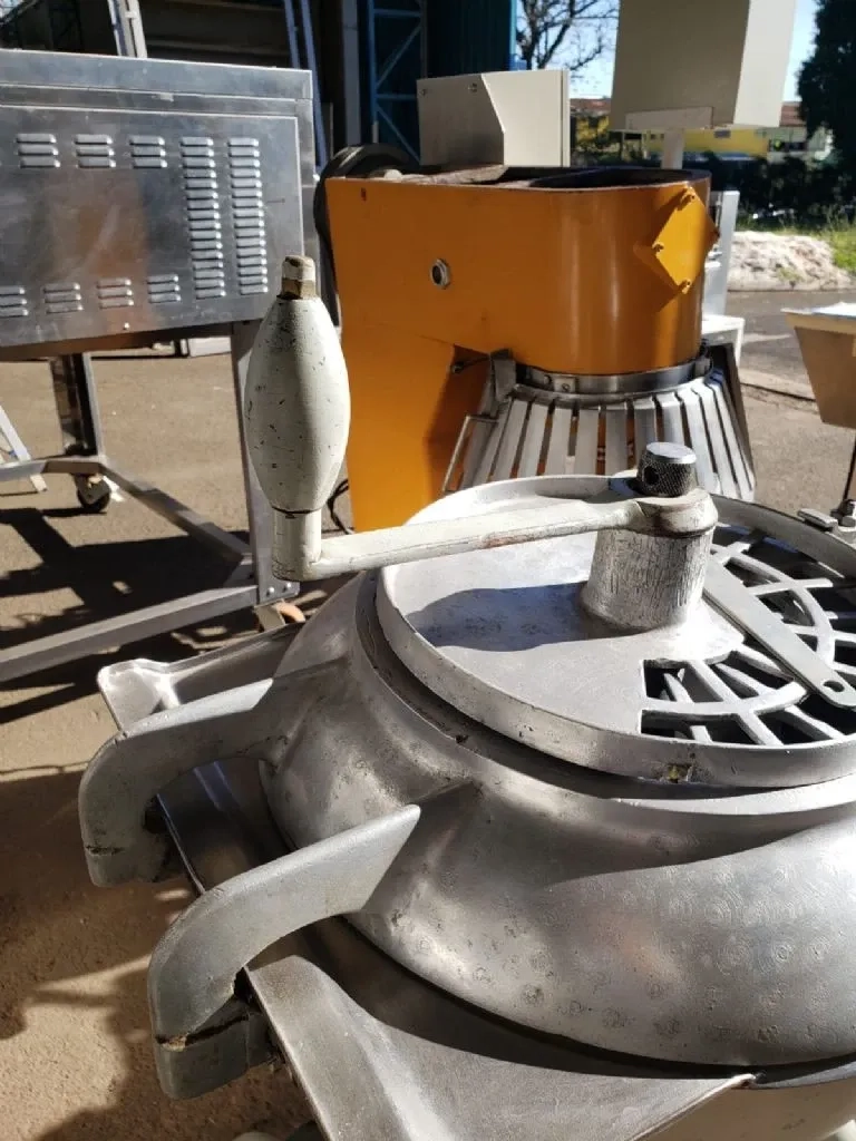 processador-de-alimentos-em-aco-inox-geiger-capacidade-40-litros