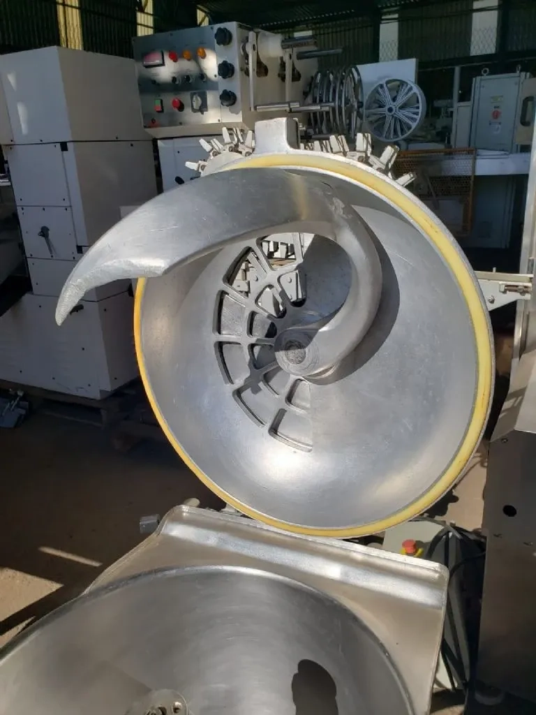 processador-de-alimentos-em-aco-inox-geiger-capacidade-40-litros