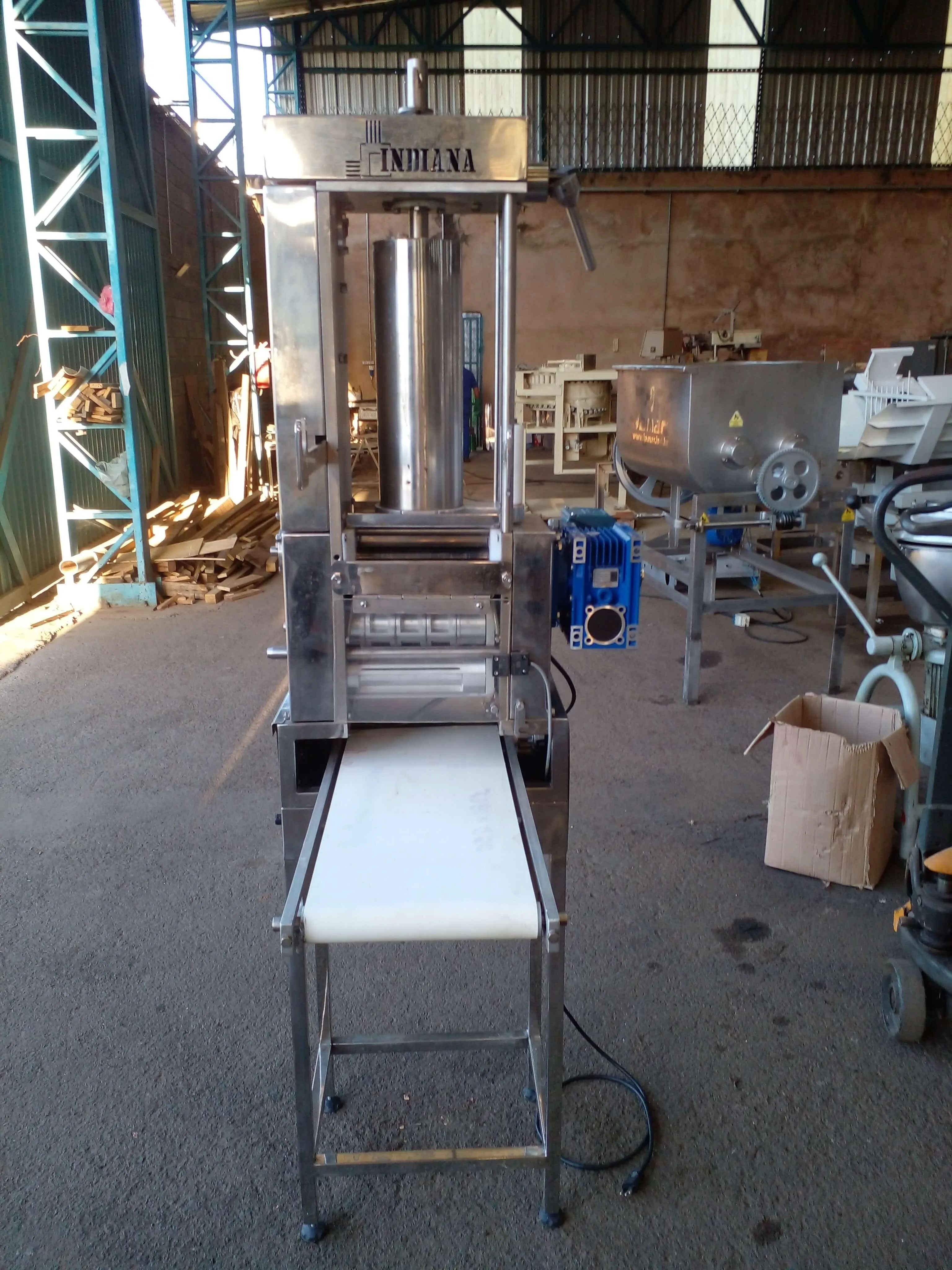 formadora-recheadora-de-pastel-e-ravioli-120-kg-h-marca-indiana