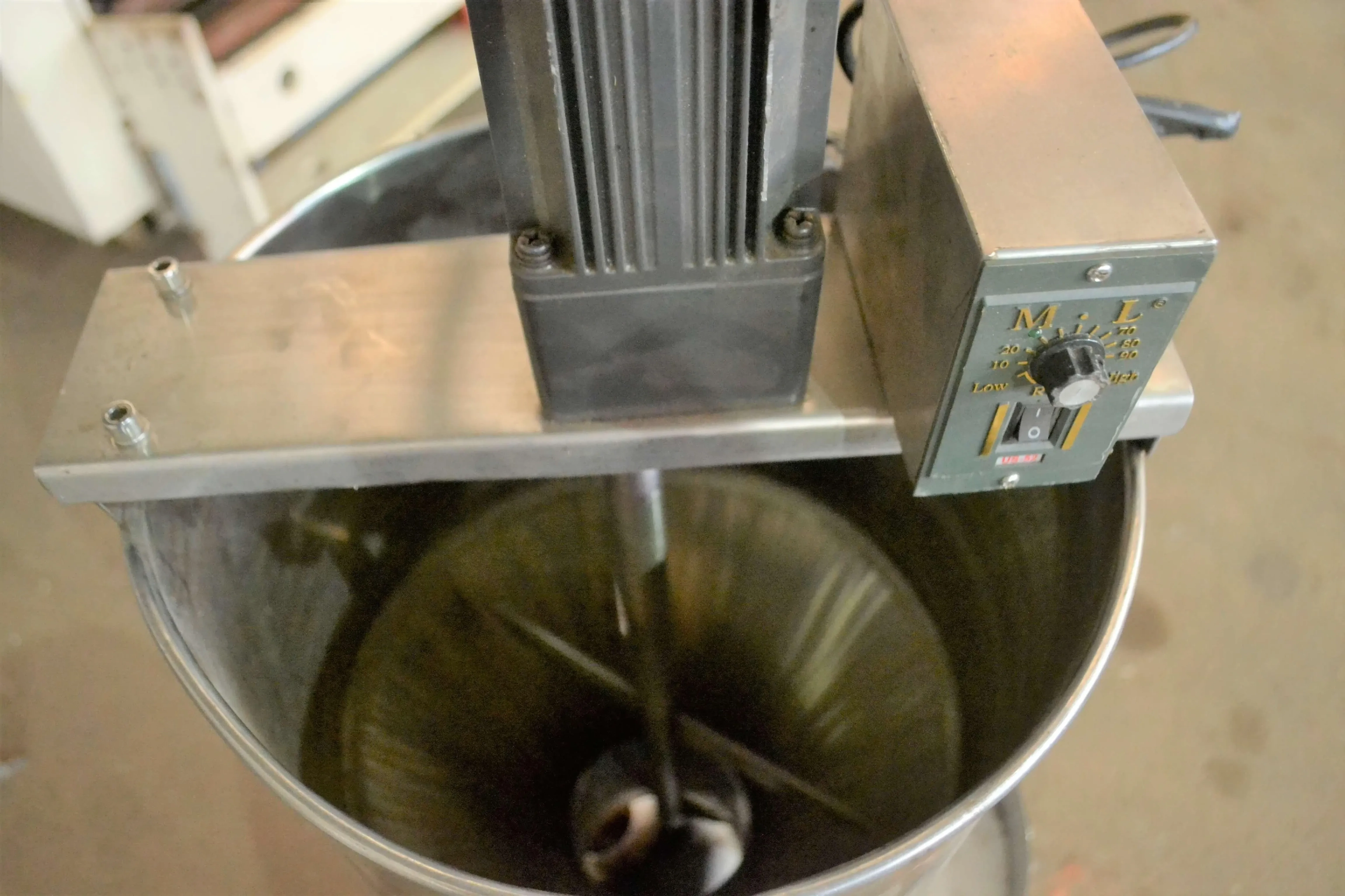 dosadora-semiautomatica-para-gaos-e-pos-25-ciclos-por-minuto-marca-cetro