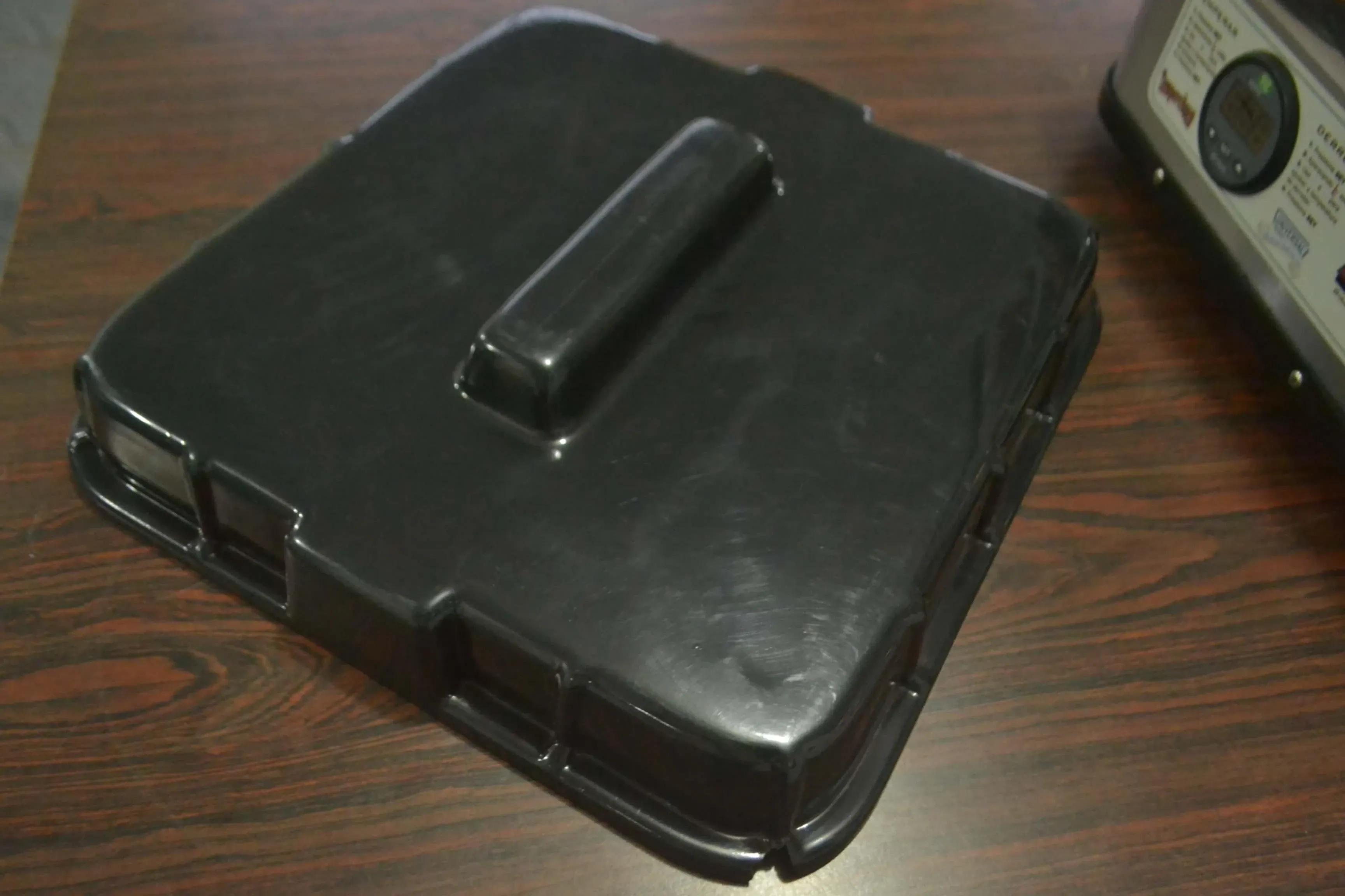 temperadeira-de-chocolates-capacidade-2-kg-marca-universal