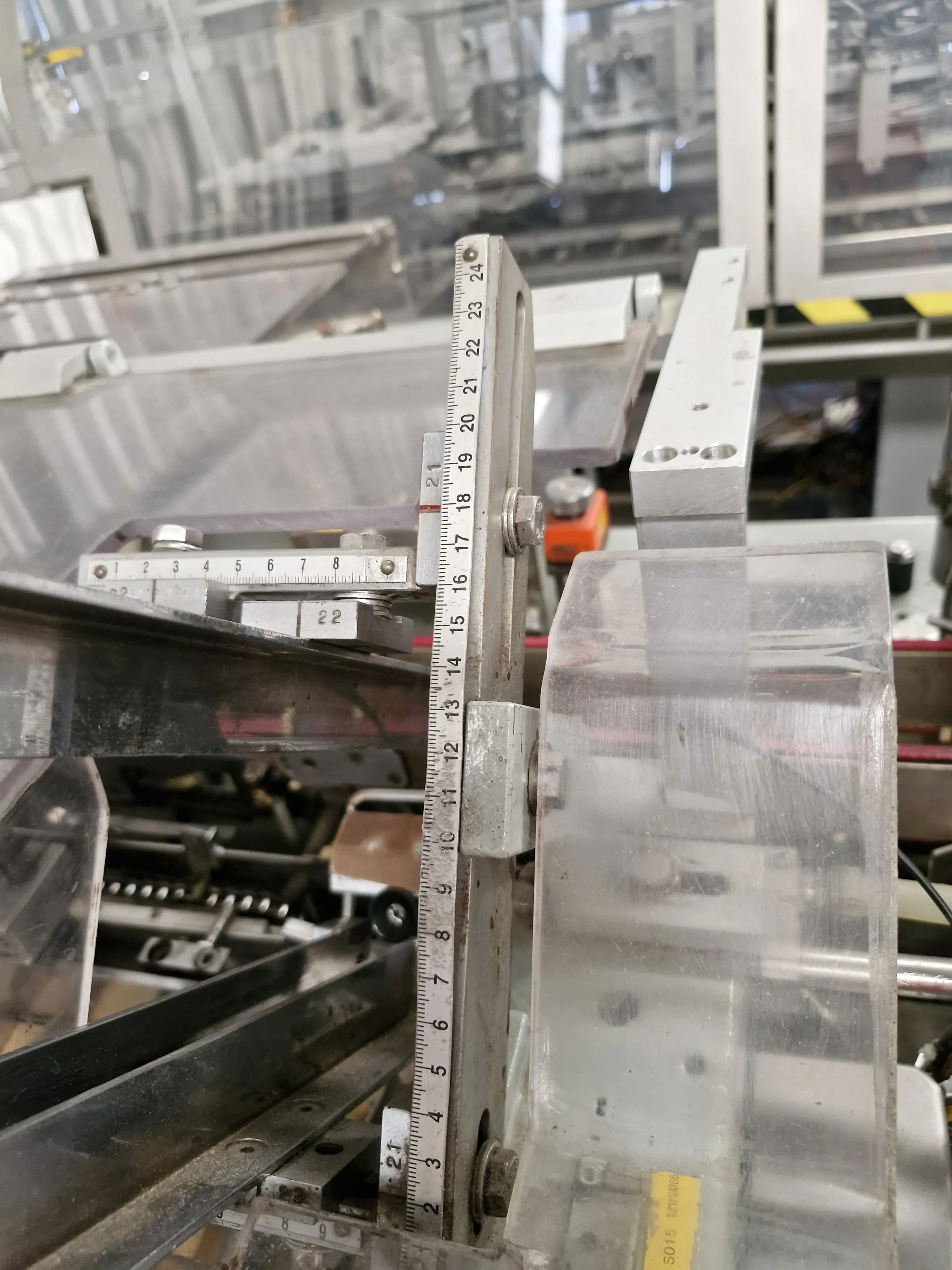 encartuchadeira-horizontal-automatica-para-frascos-plasticos-vidros-com-bula-marca-ima