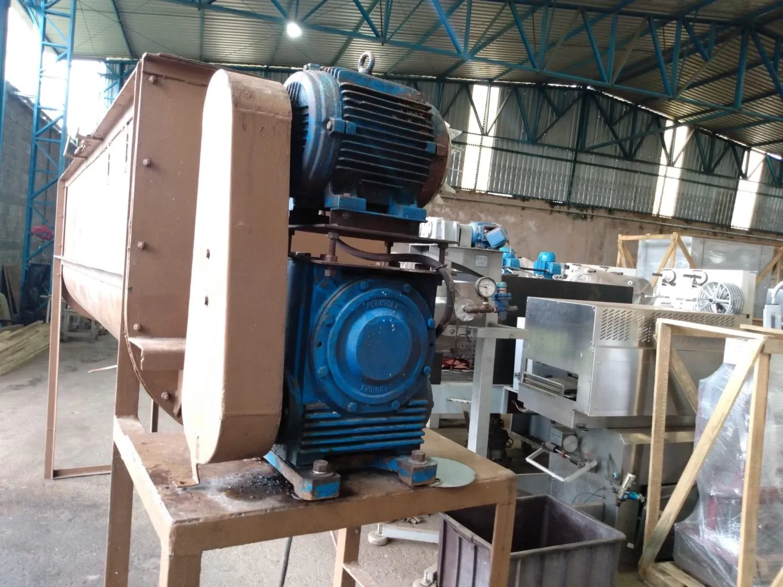 misturador-ribbon-blender-em-aco-carbono-1200-litros